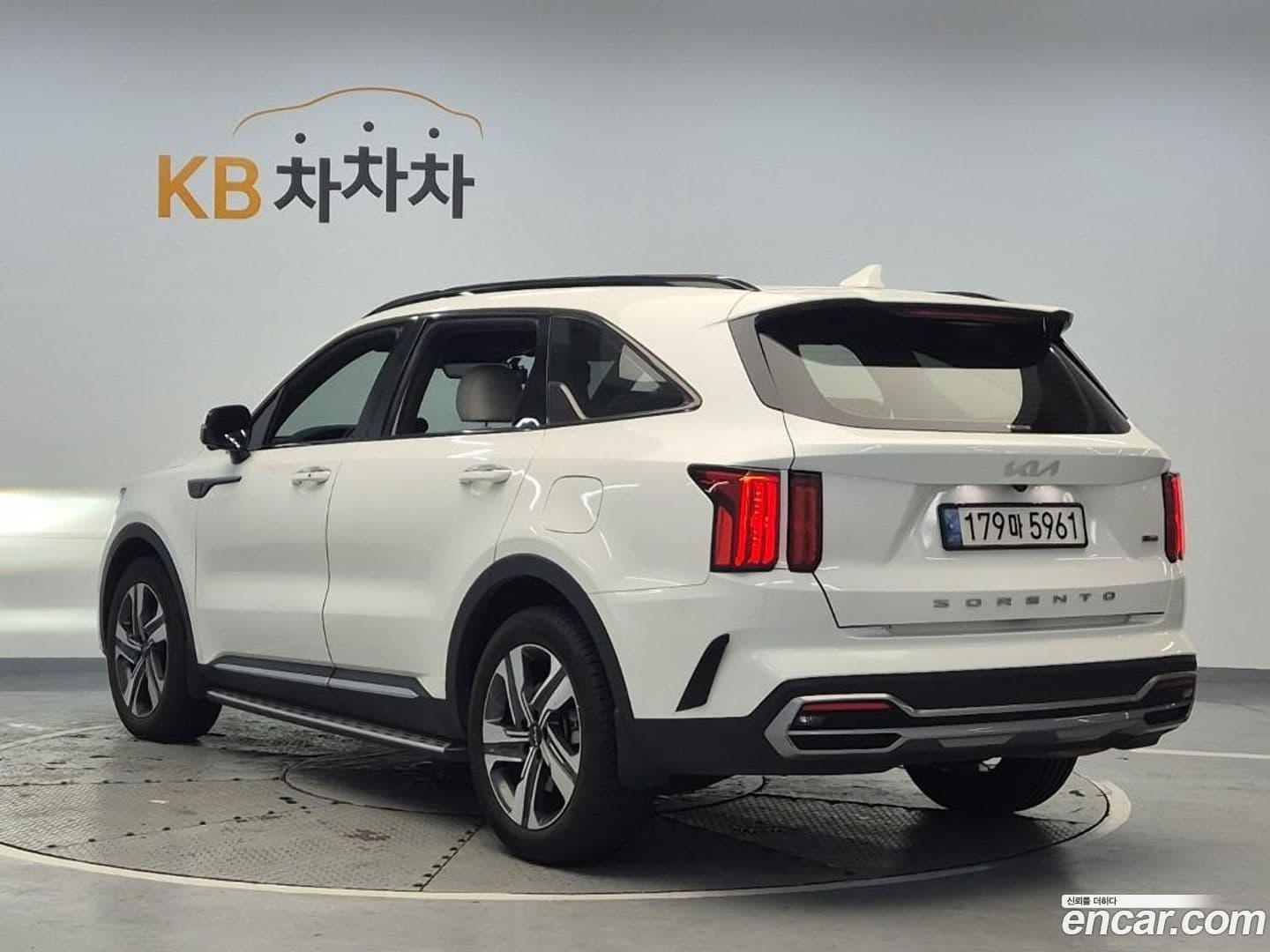 Main__Slider__Photo:Sorento Kia 2022.4-0