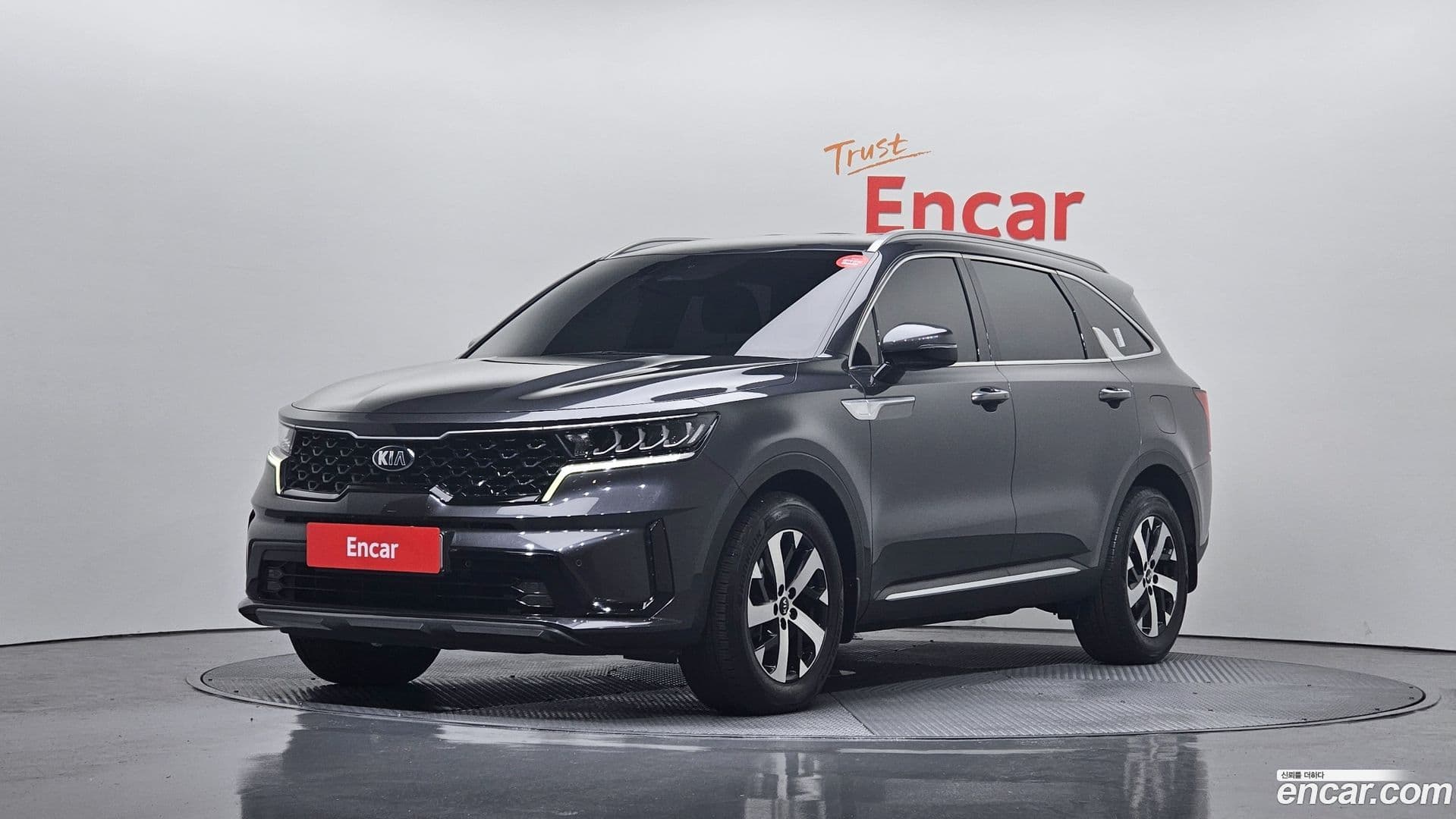 Main__Slider__Photo:Sorento Kia 2020.9-0