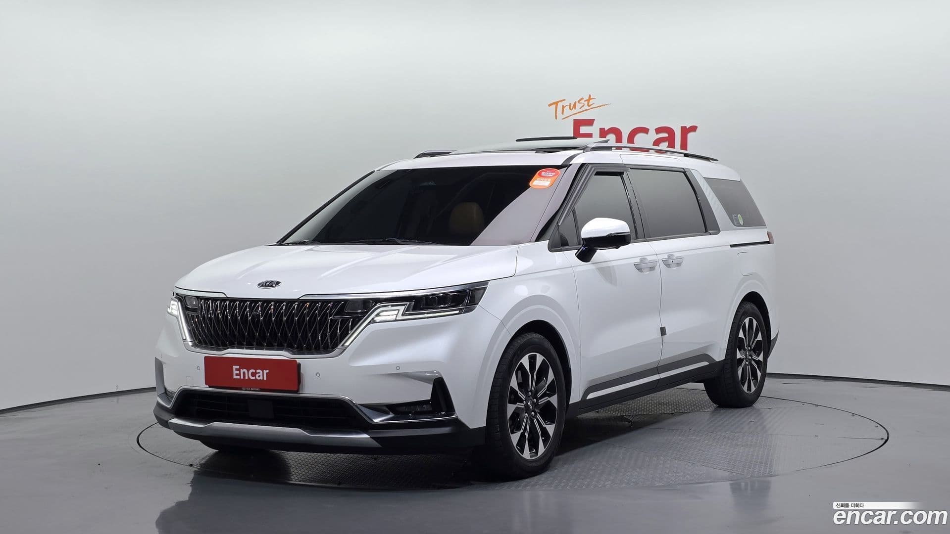 Main__Slider__Photo:Canival Kia 2020.9-0