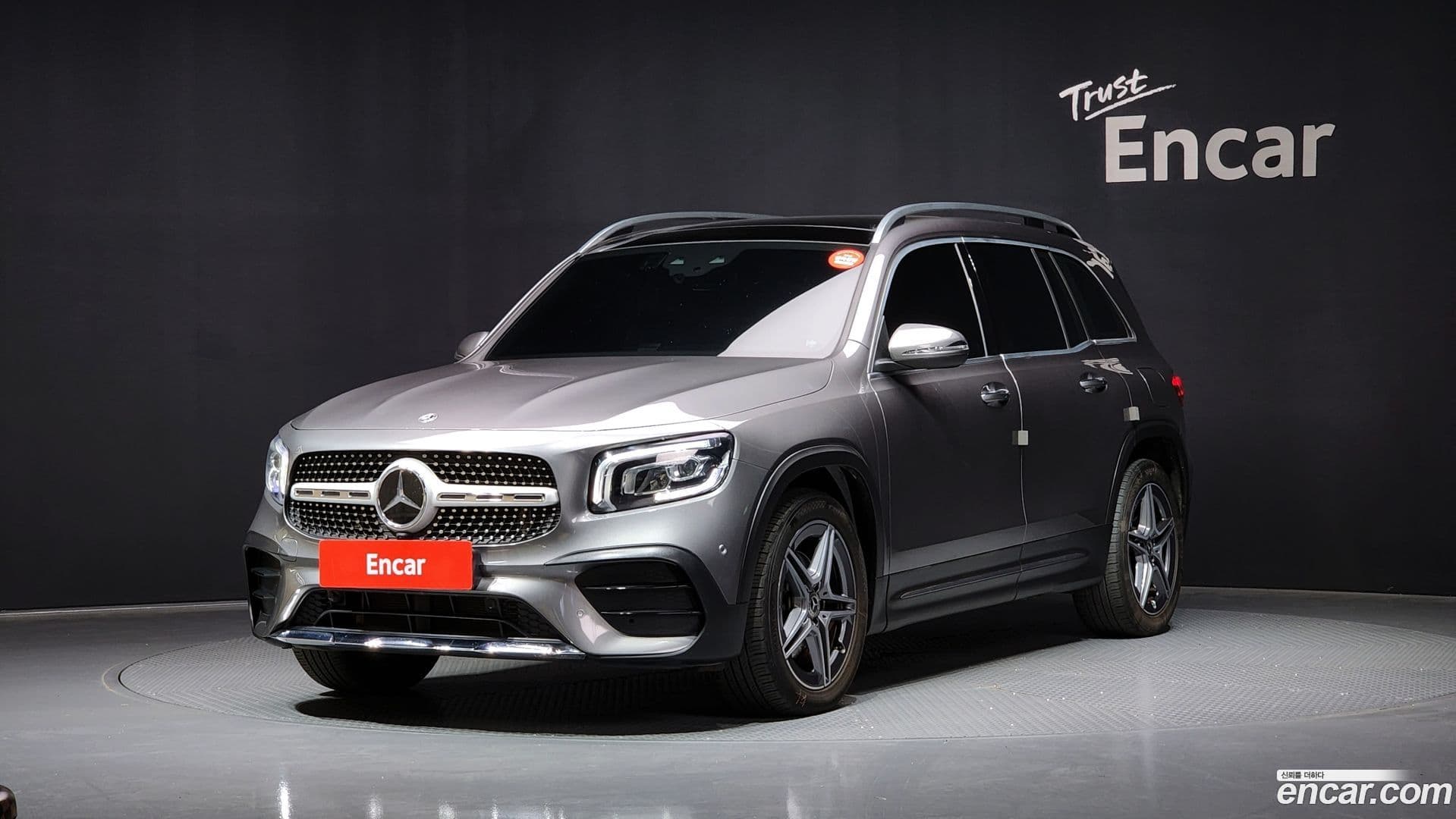 Main__Slider__Photo:GLB-Class Mercedes-Benz 2022.6-0