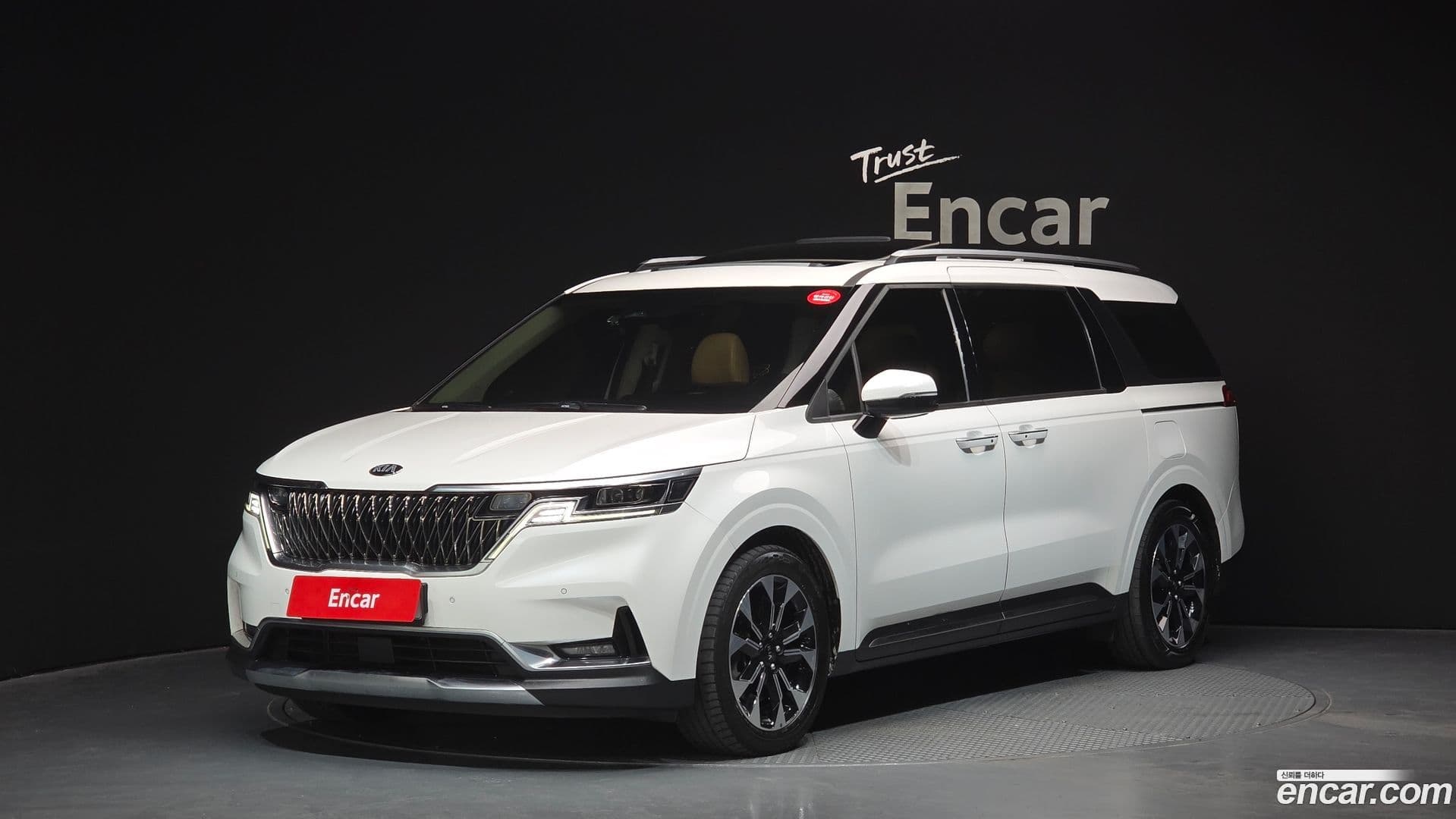 Main__Slider__Photo:Canival Kia 2020.9-0