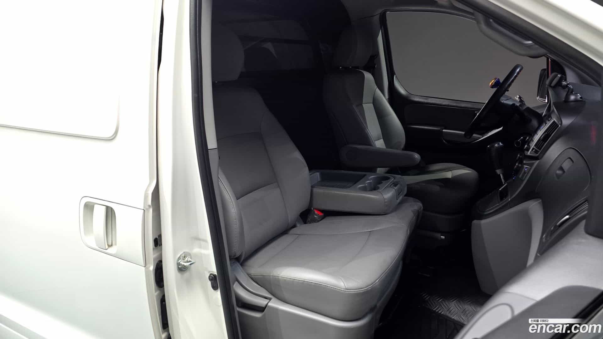 Starex Hyundai 2019.3-INNER-010