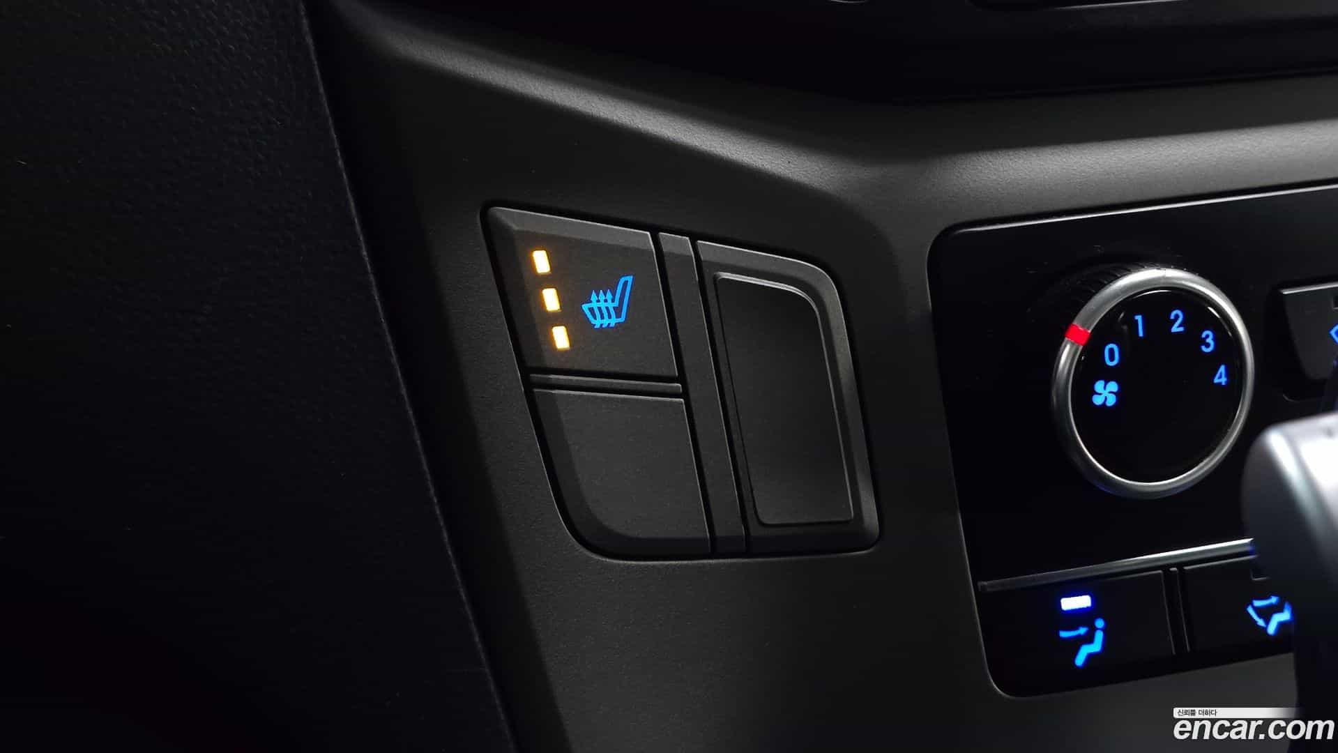 Starex Hyundai 2019.3-OPTION-019