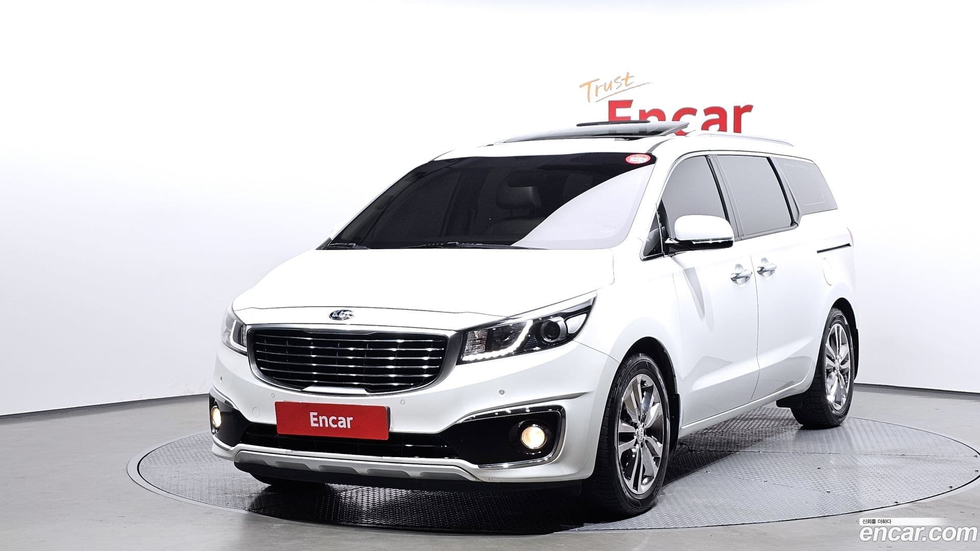 Main__Slider__Photo:Canival Kia 2015.3-0