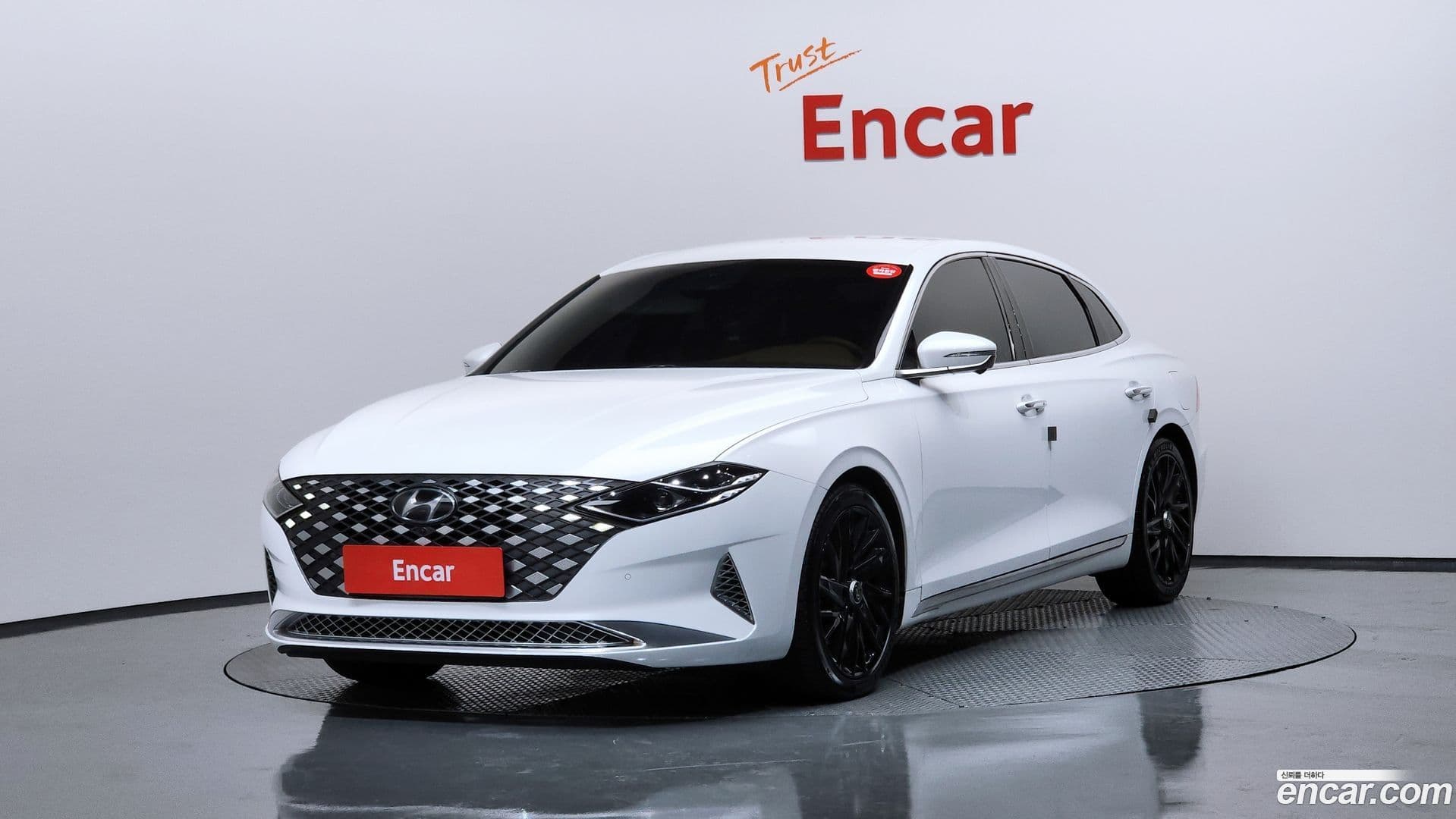 Main__Slider__Photo:Grandeur Hyundai 2019.11-0