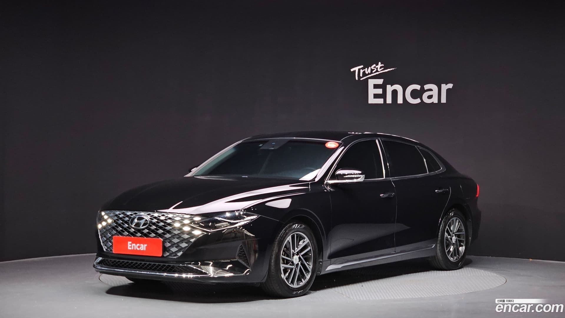 Main__Slider__Photo:Grandeur Hyundai 2020.9-0