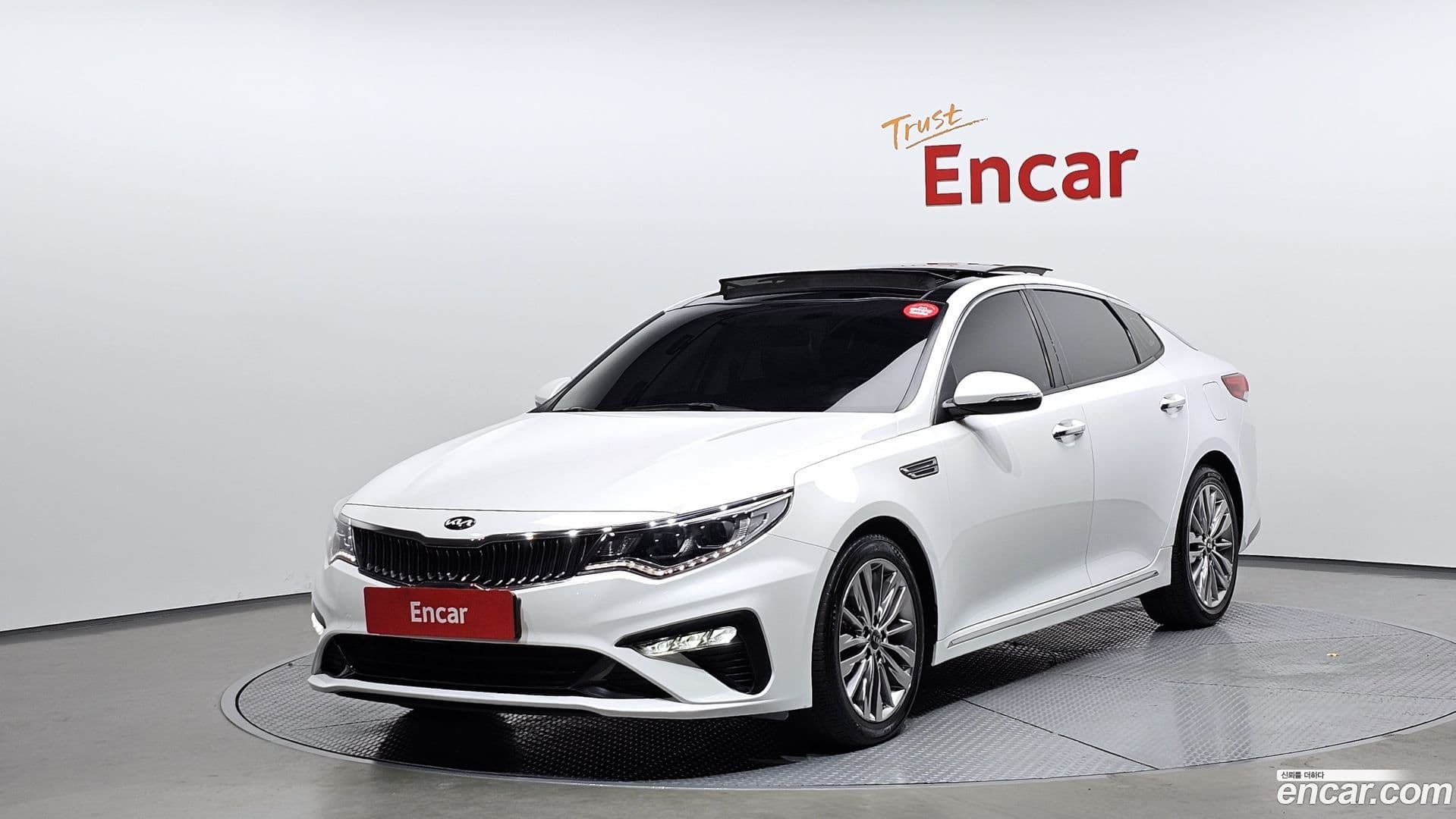 Main__Slider__Photo:K5 Kia 2018.1-0