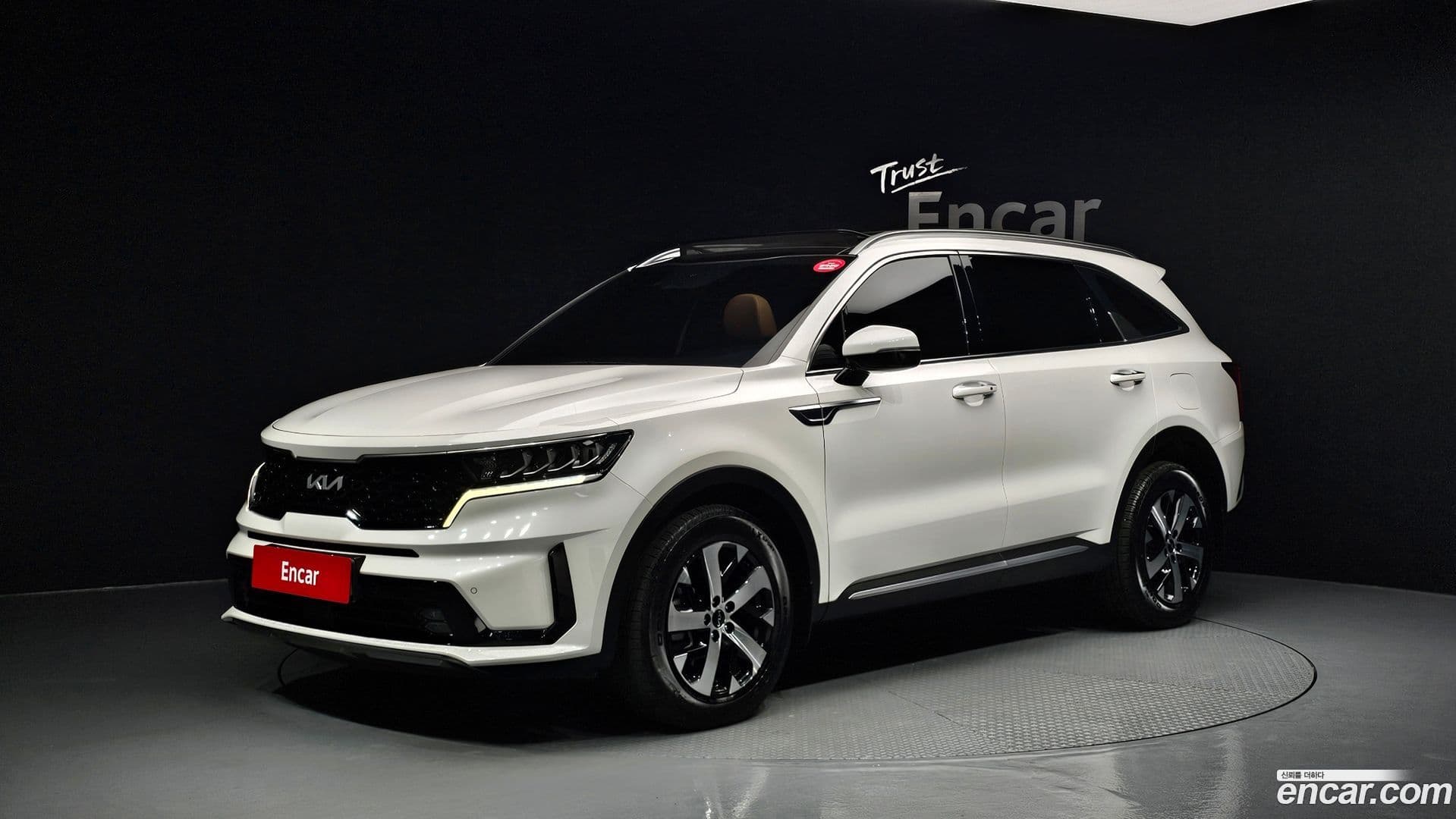 Main__Slider__Photo:Sorento Kia 2022.6-0