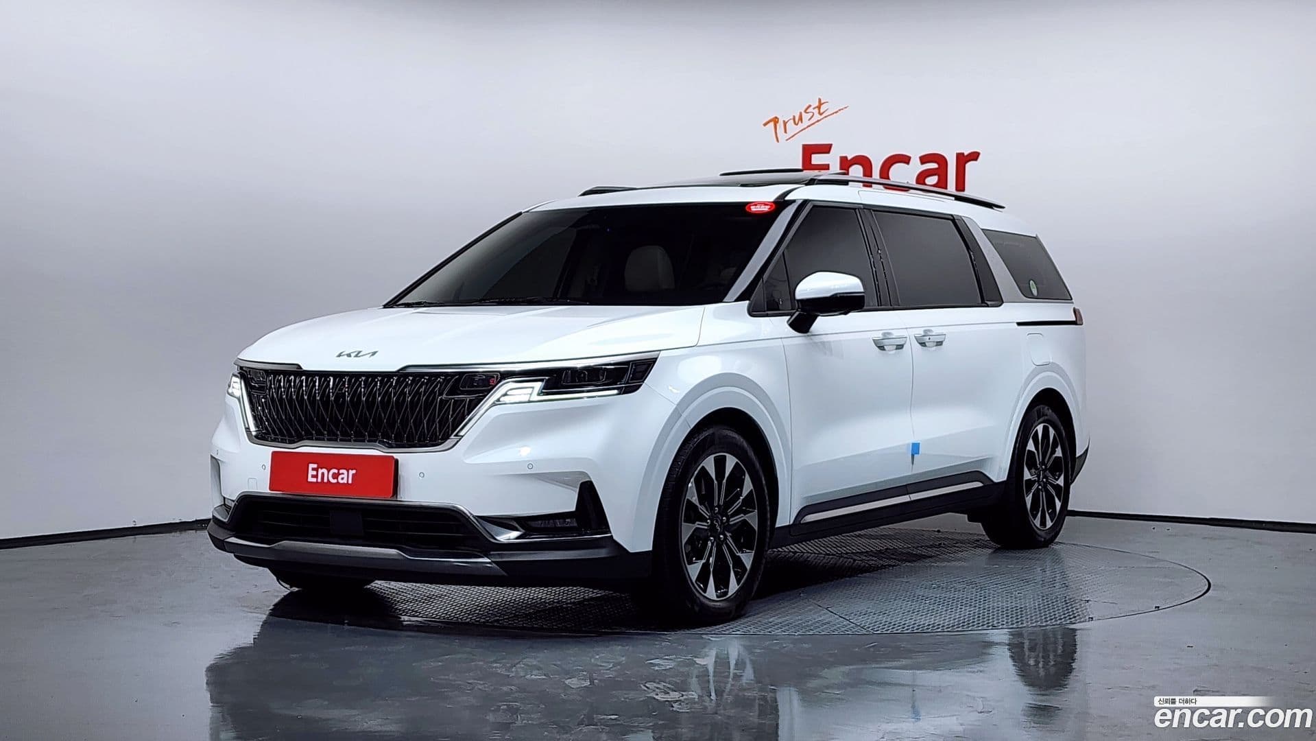 Main__Slider__Photo:Canival Kia 2021.11-0