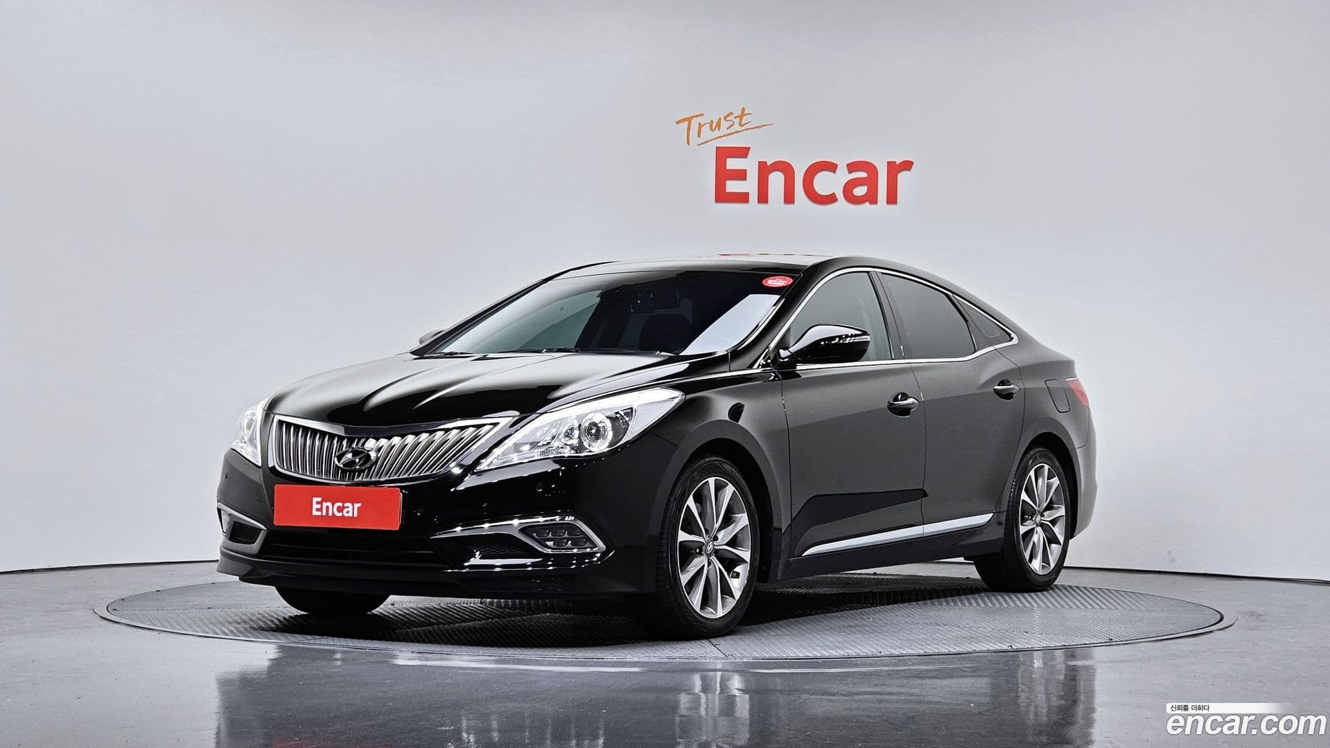 Main__Slider__Photo:Grandeur Hyundai 2015.3-0