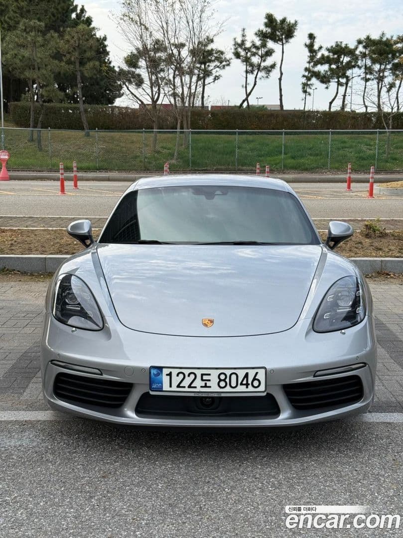 Main__Slider__Photo:718 Porsche 2022.2-0