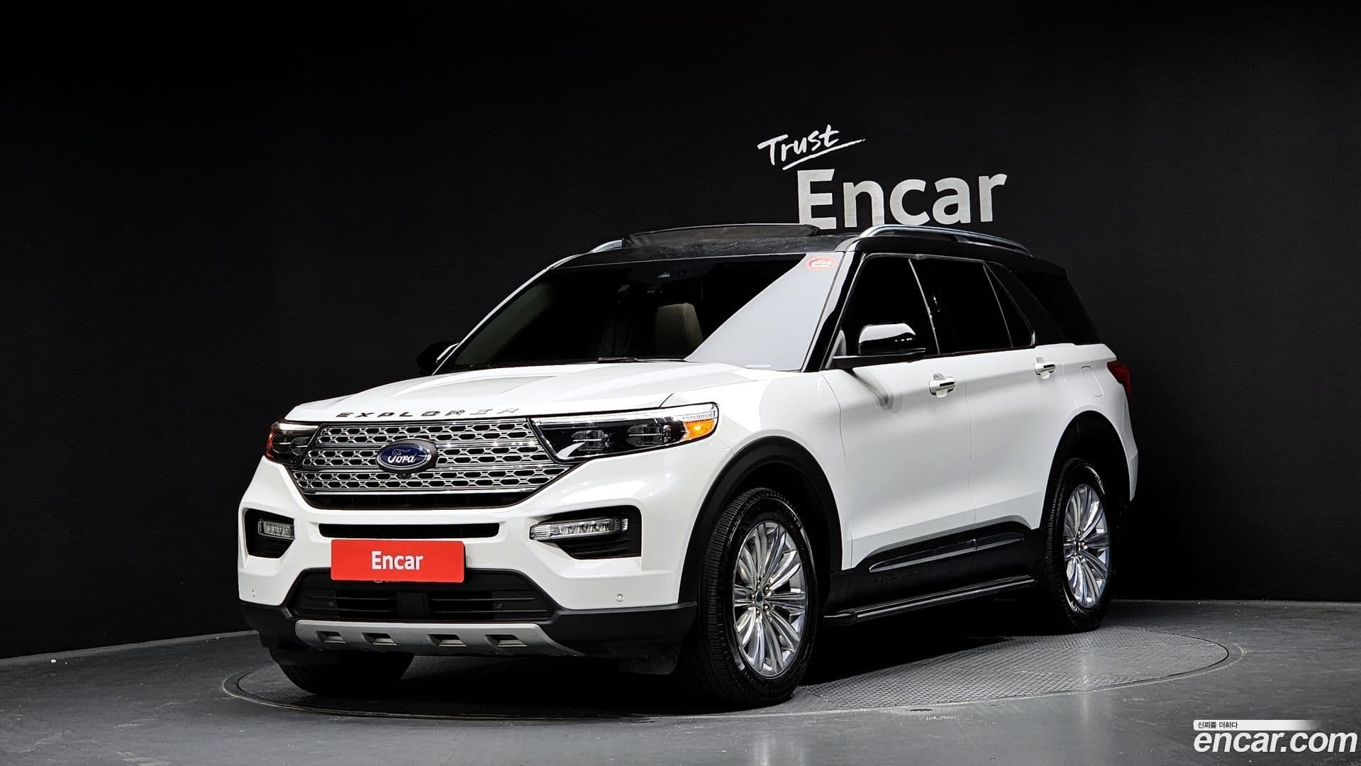 Main__Slider__Photo:Explorer Ford 2020.9-0