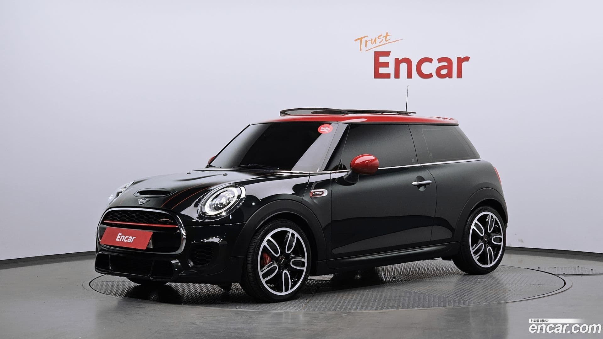Main__Slider__Photo:Cooper Mini 2019.3-0