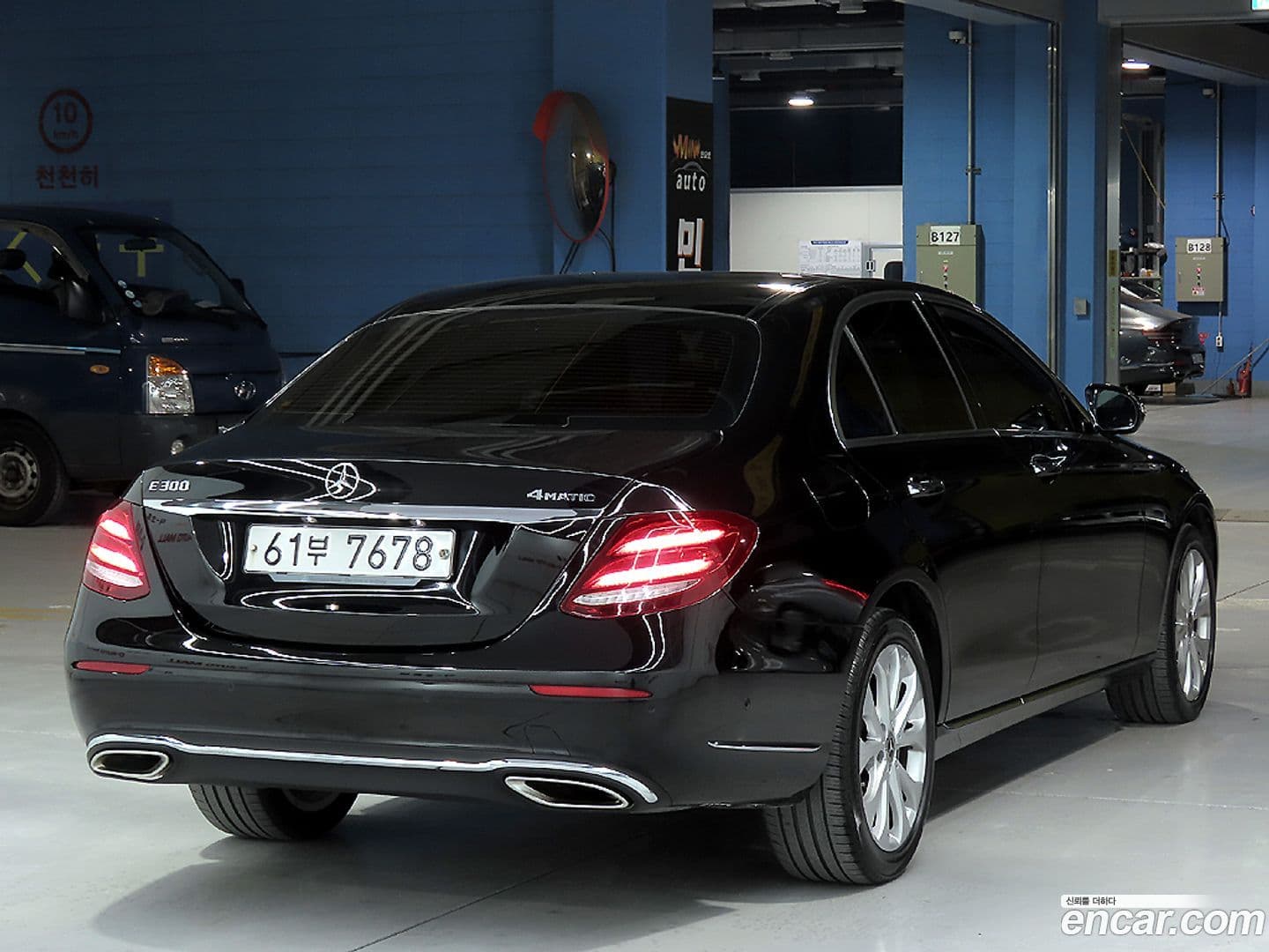 Main__Slider__Photo:E-Class Mercedes-Benz 2019.1-0