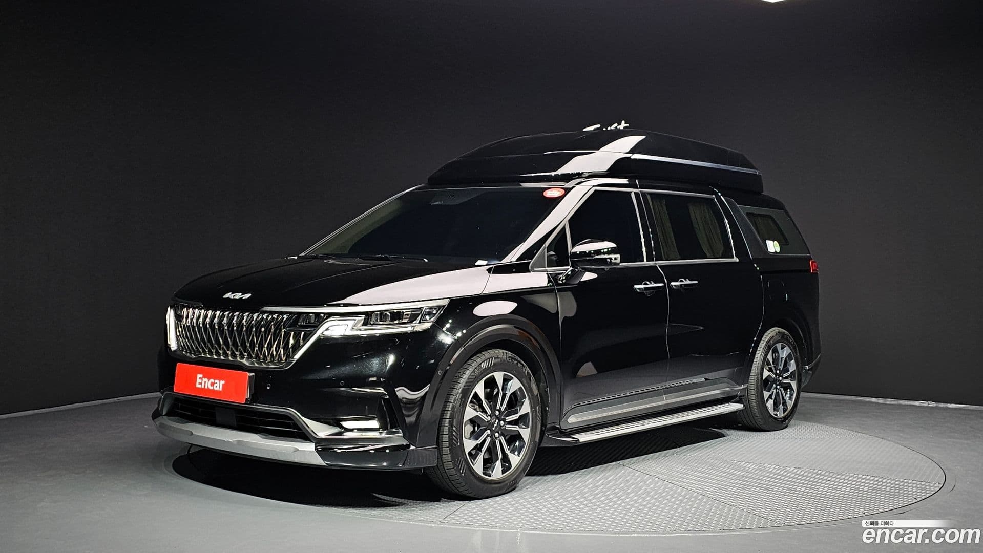 Main__Slider__Photo:Canival Kia 2022.8-0