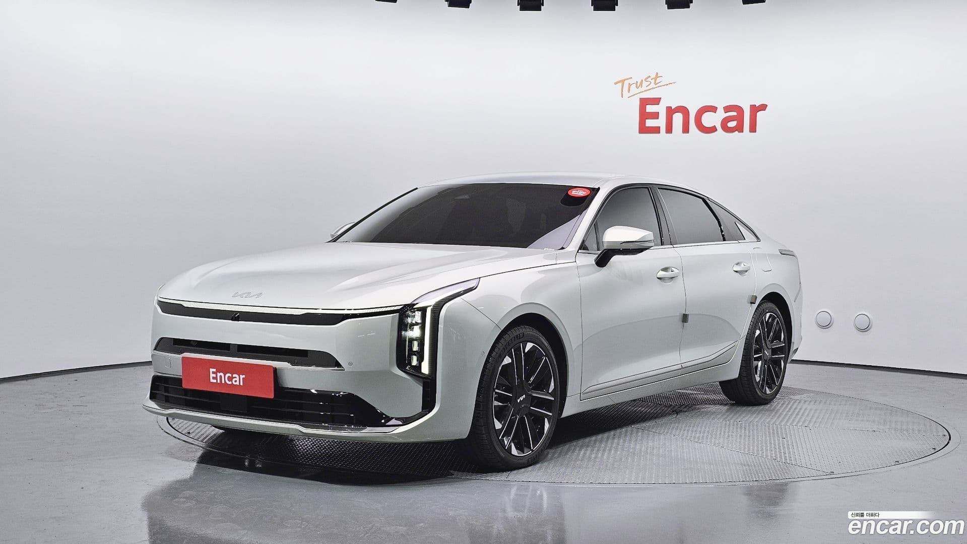 Main__Slider__Photo:K8 Kia 2025.1-0