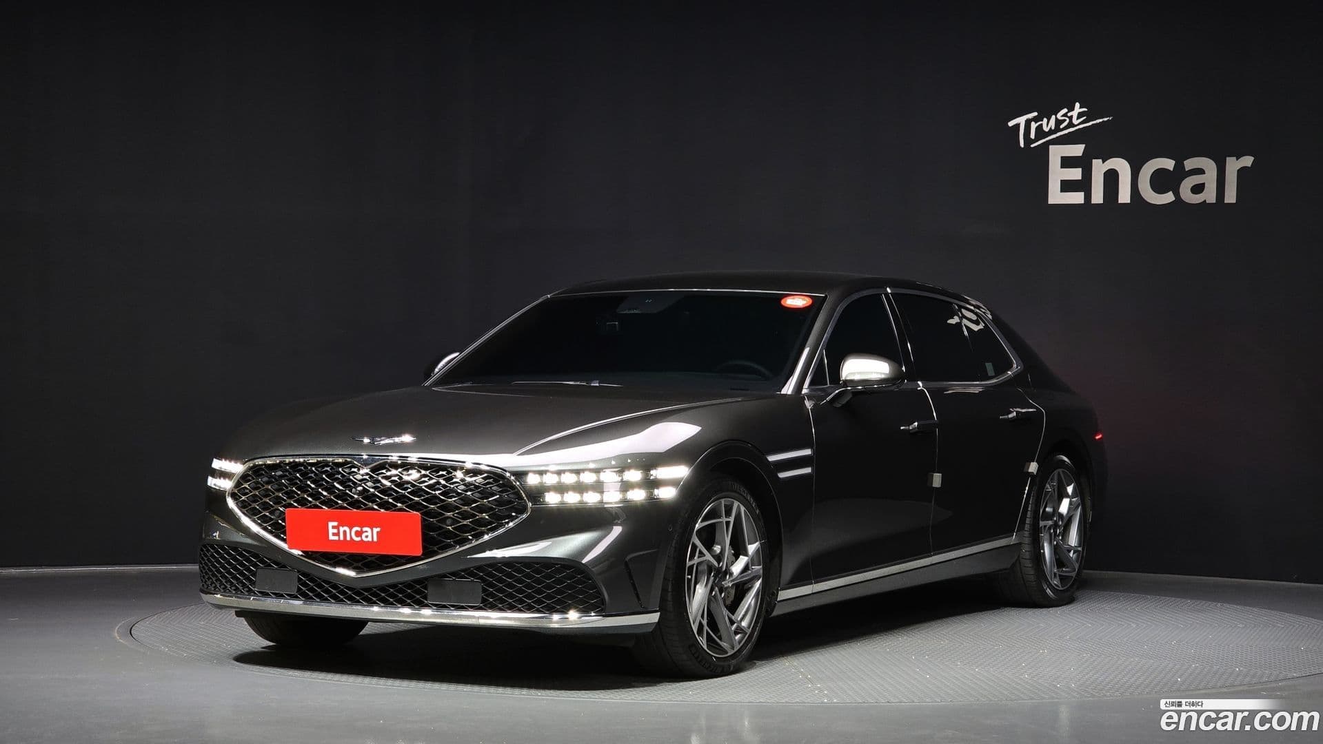 Main__Slider__Photo:G90 Genesis 2022.10-0