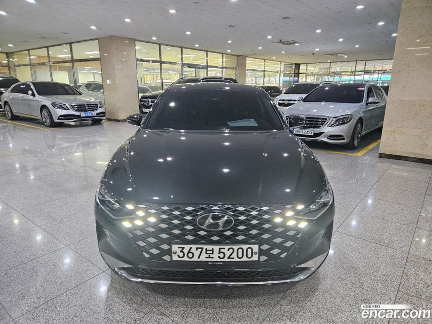 Main__Slider__Photo:Grandeur Hyundai 2020.3-0