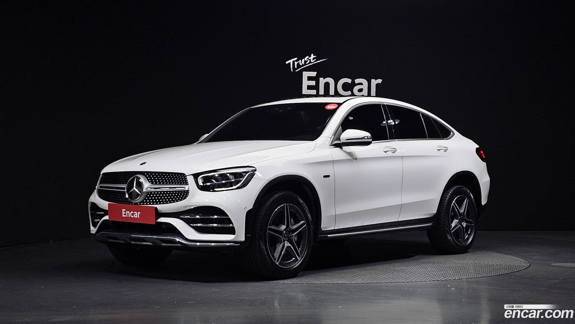 Main__Slider__Photo:GLC-Class Mercedes-Benz 2021.1-0