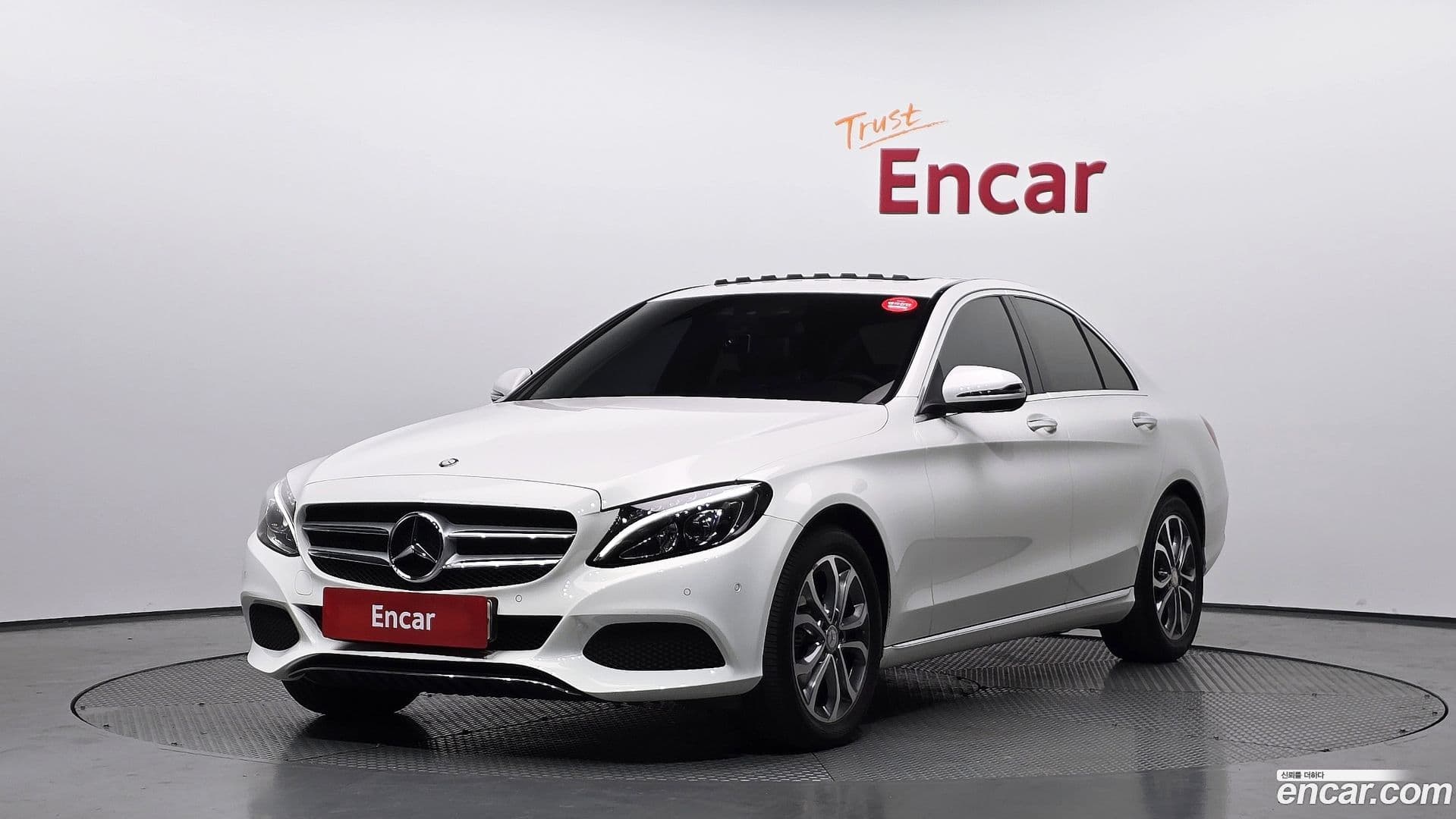 Main__Slider__Photo:C-Class Mercedes-Benz 2016.3-0