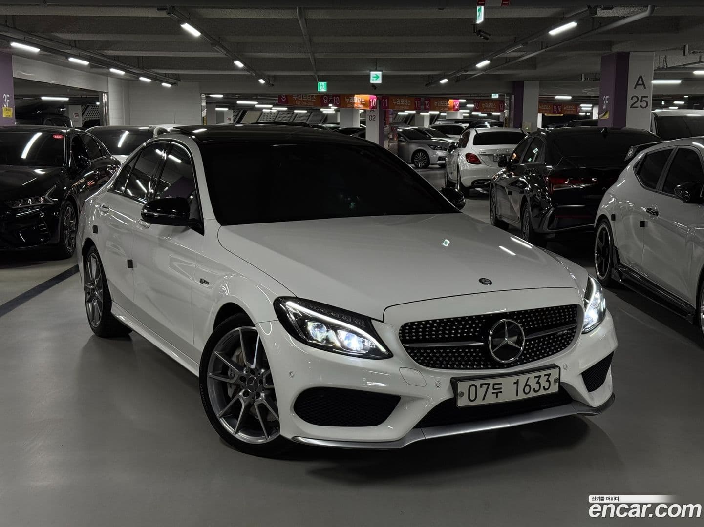 Main__Slider__Photo:C-Class Mercedes-Benz 2017.8-0