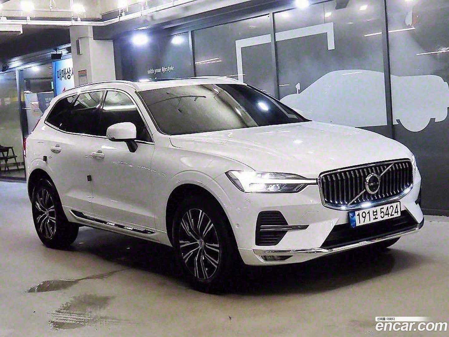 Main__Slider__Photo:XC60 Volvo 2021.9-0