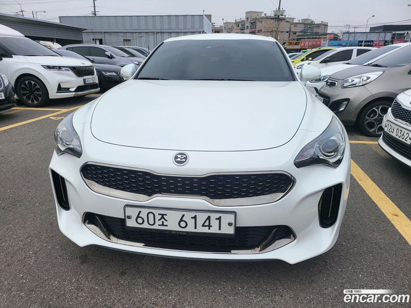 Main__Slider__Photo:Stinger Kia 2018.1-0