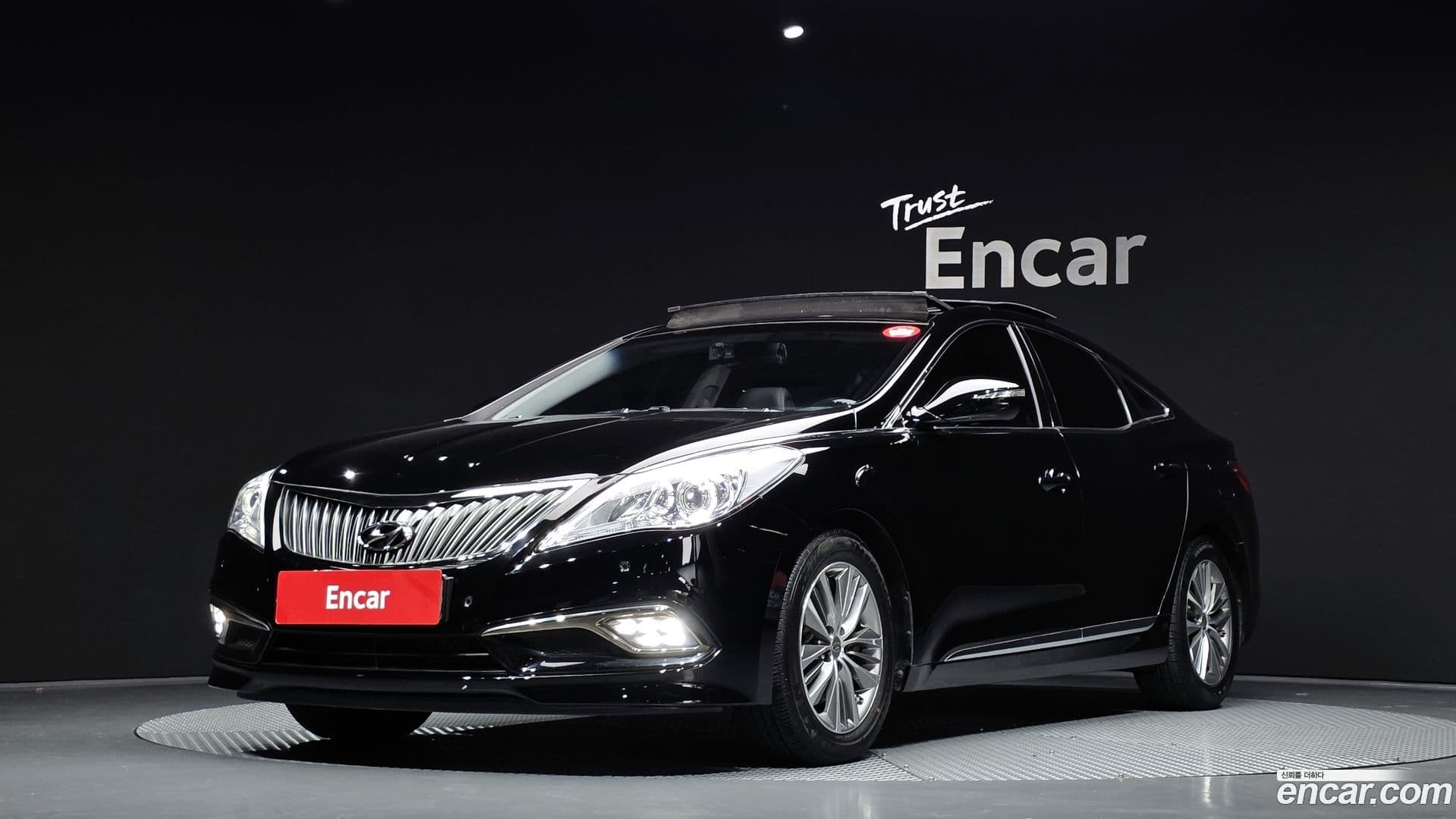 Main__Slider__Photo:Grandeur Hyundai 2015.5-0
