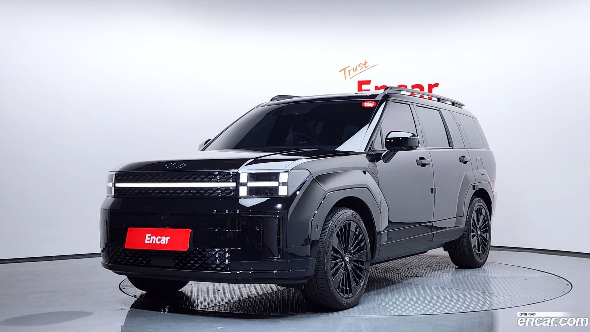Main__Slider__Photo:Santafe Hyundai 2025.0-0