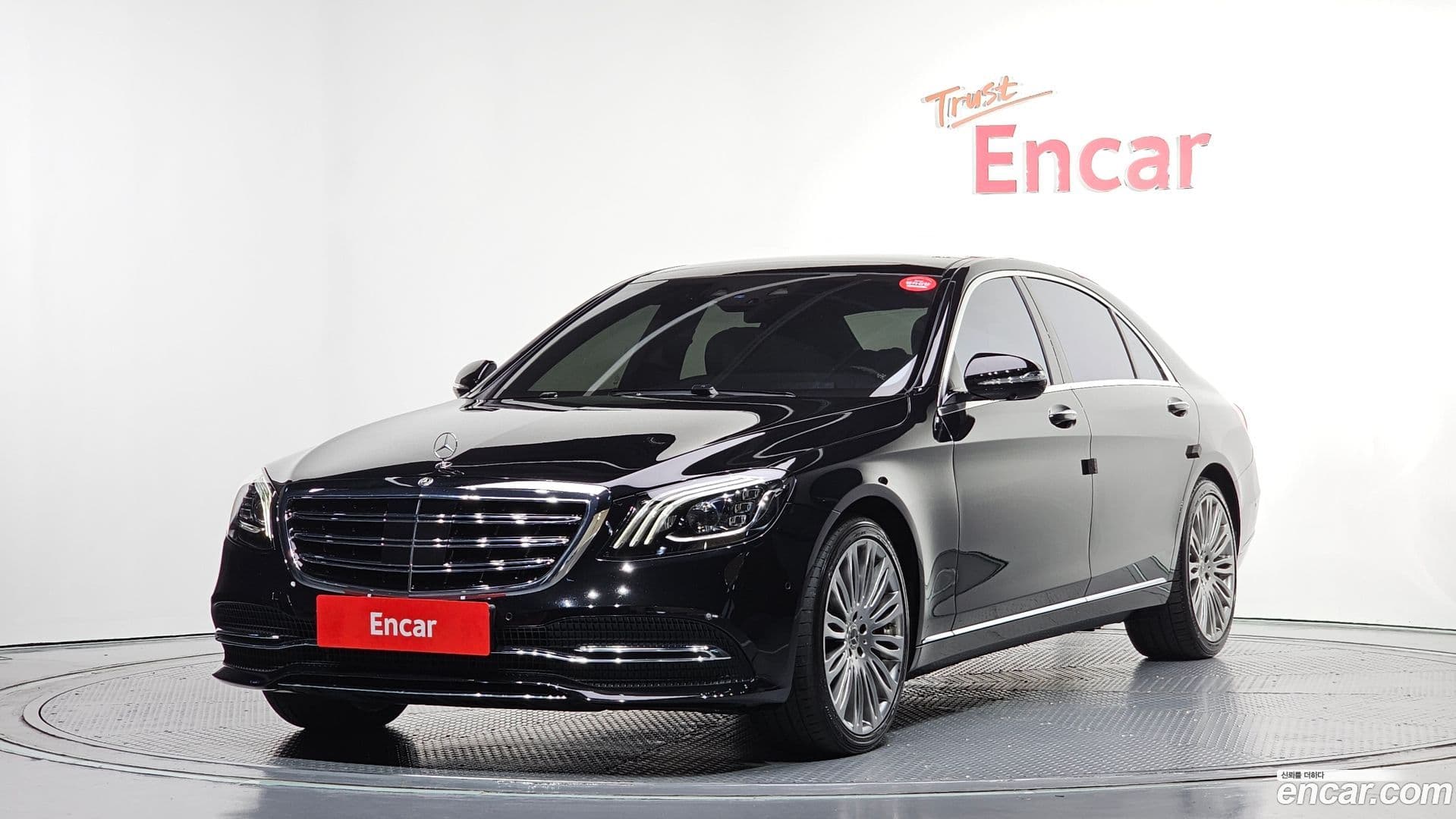 Main__Slider__Photo:S-Class Mercedes-Benz 2018.4-0