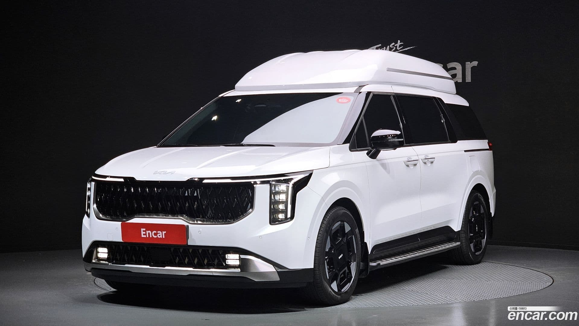 Main__Slider__Photo:Canival Kia 2024.1-0