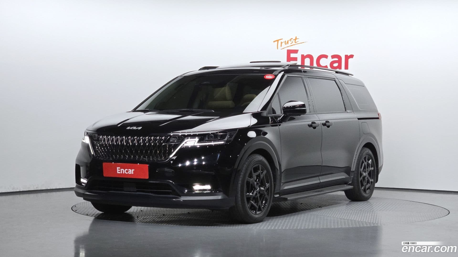 Main__Slider__Photo:Canival Kia 2020.11-0