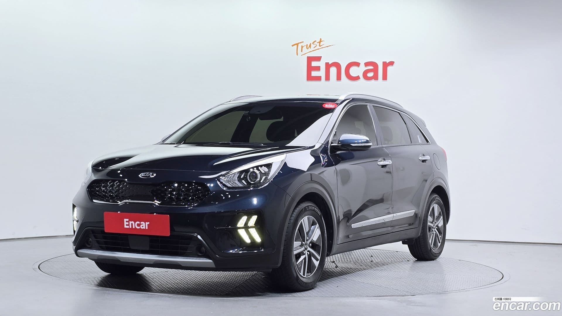 Main__Slider__Photo:Niro Kia 2020.10-0