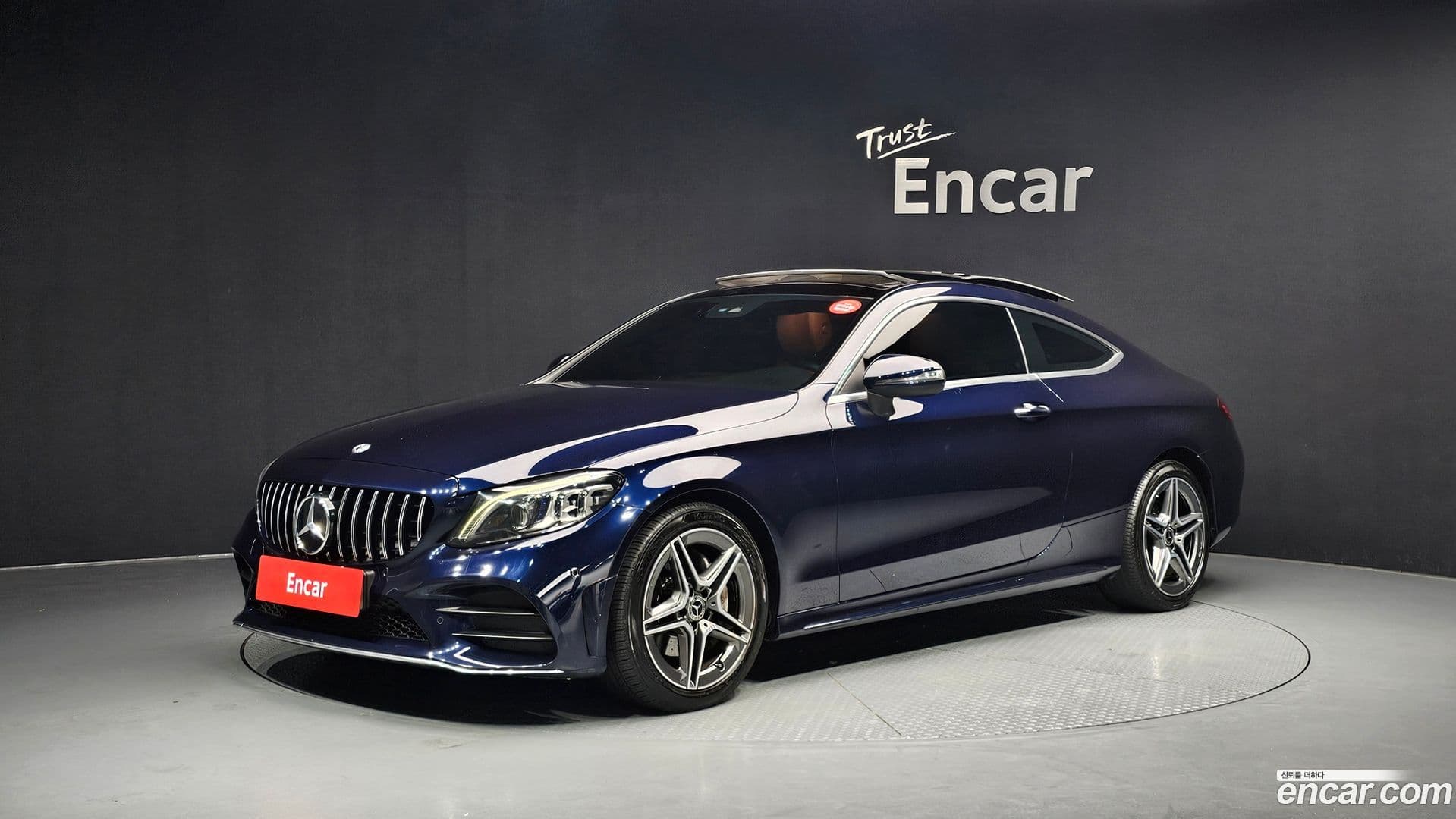 Main__Slider__Photo:C-Class Mercedes-Benz 2020.7-0