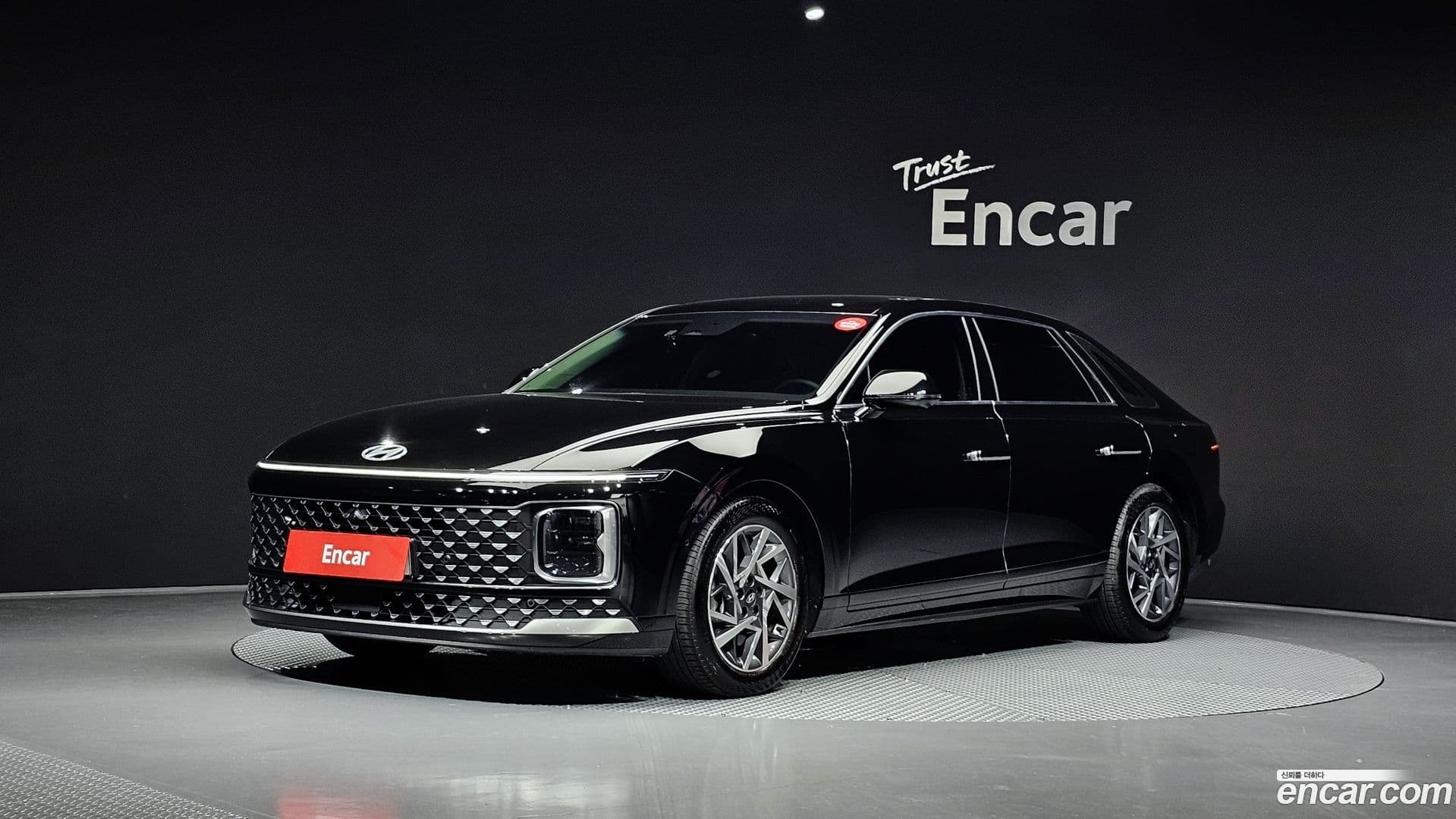 Main__Slider__Photo:Grandeur Hyundai 2023.10-0