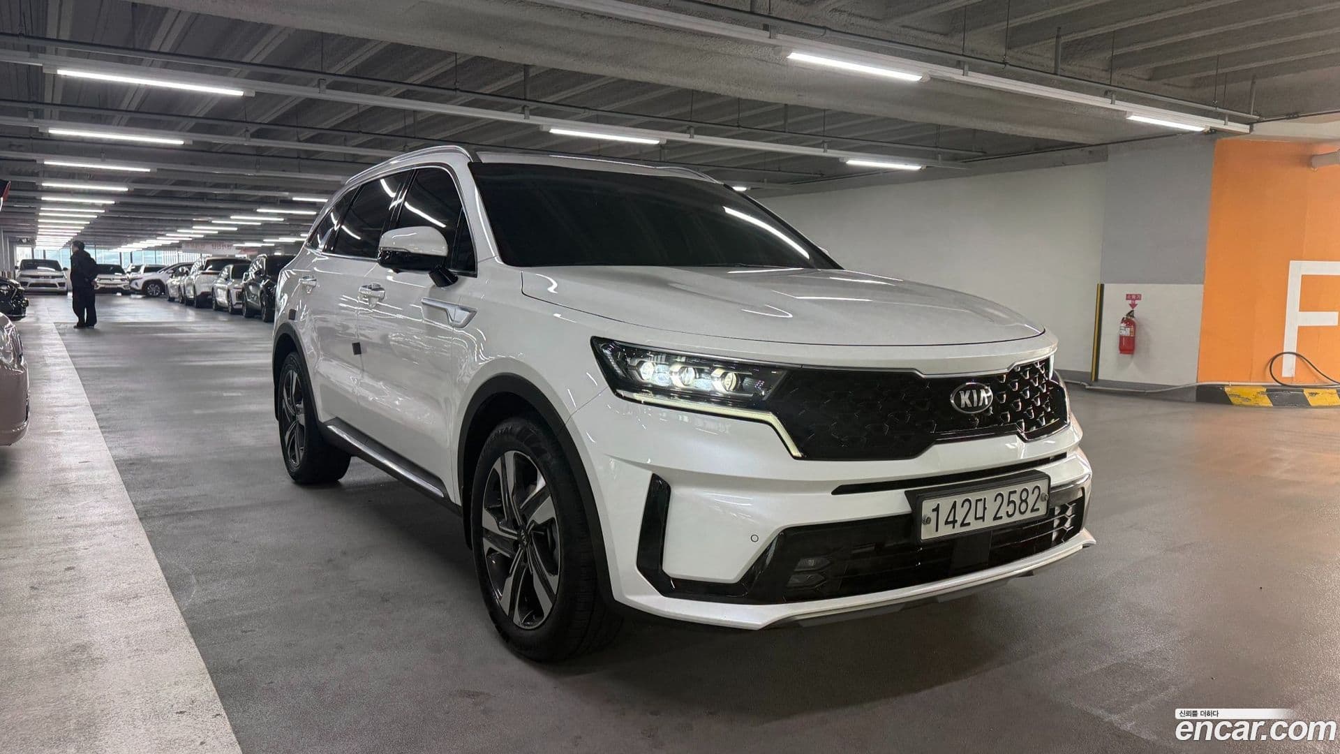Main__Slider__Photo:Sorento Kia 2020.4-0