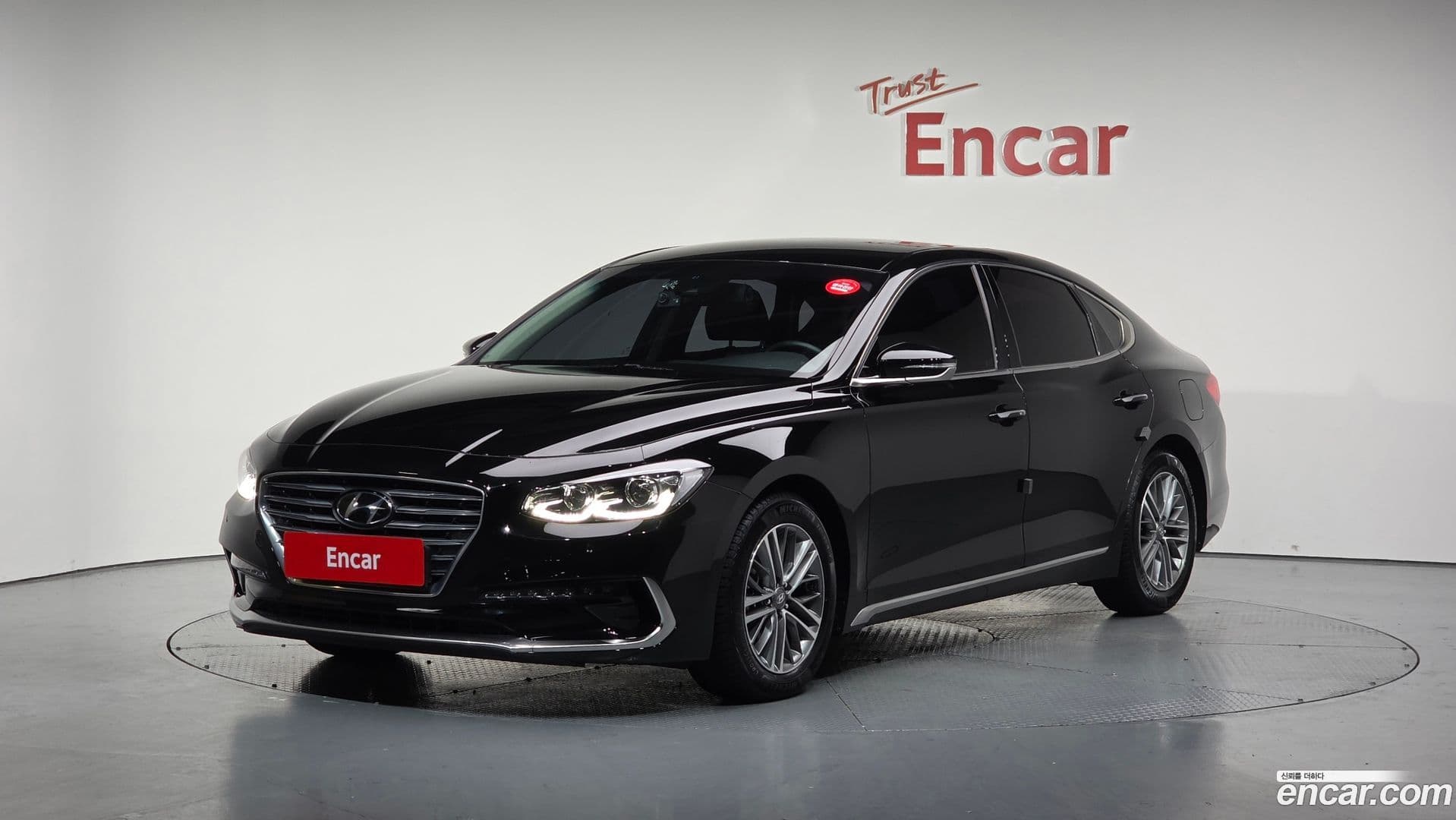 Main__Slider__Photo:Grandeur Hyundai 2019.7-0