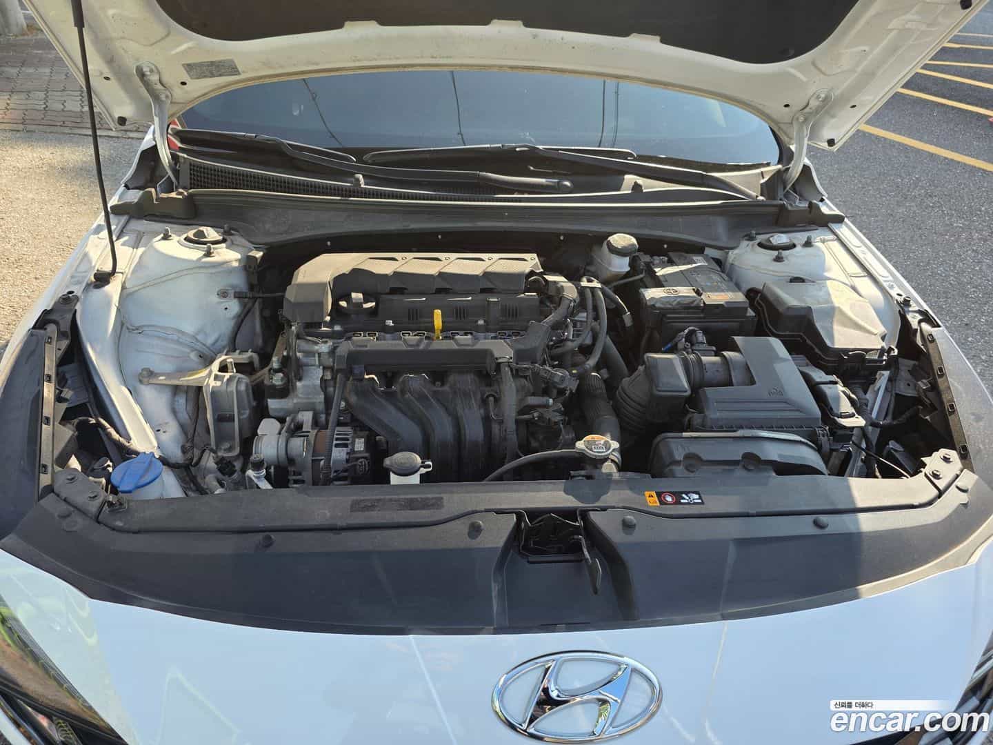 AVANTE Hyundai 2021.10-INNER-6