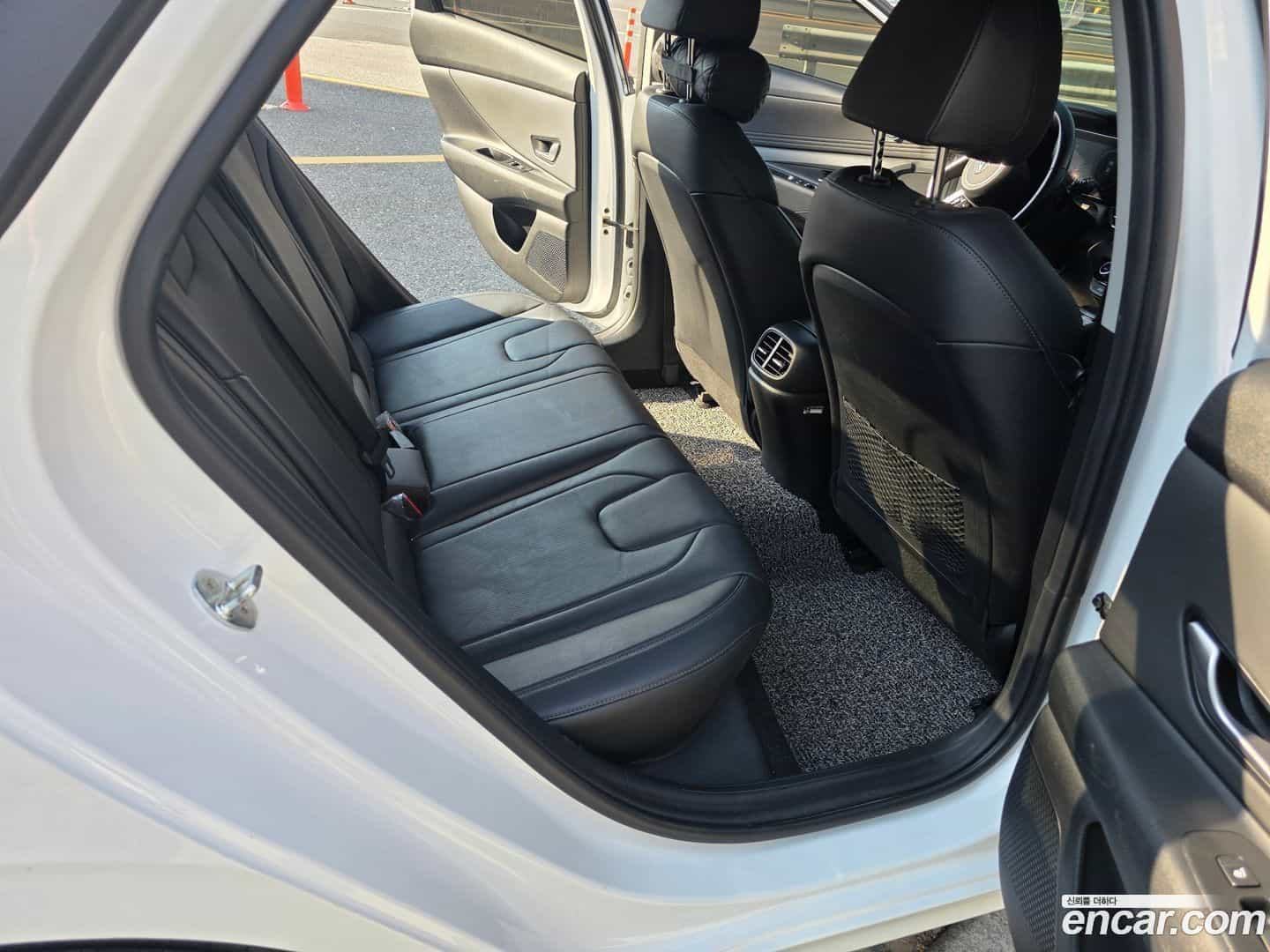 AVANTE Hyundai 2021.10-INNER-10