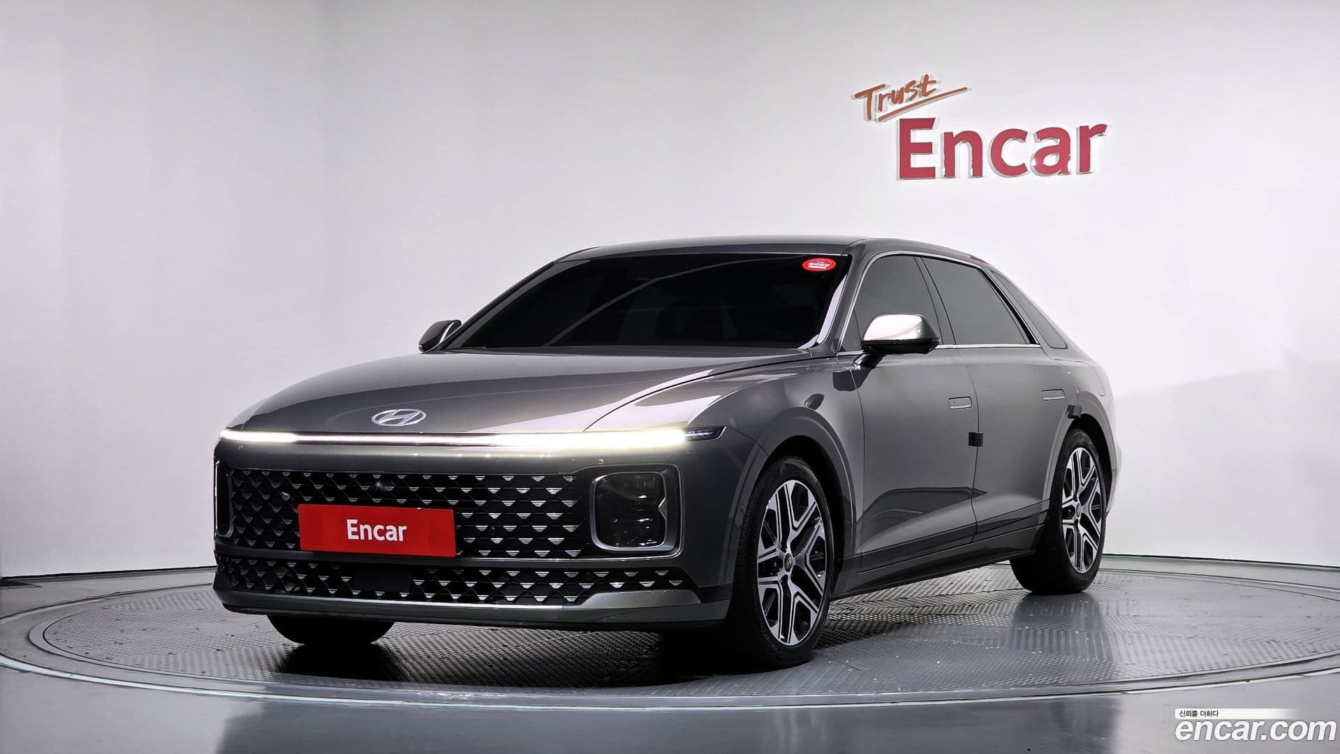Main__Slider__Photo:Grandeur Hyundai 2023.10-0