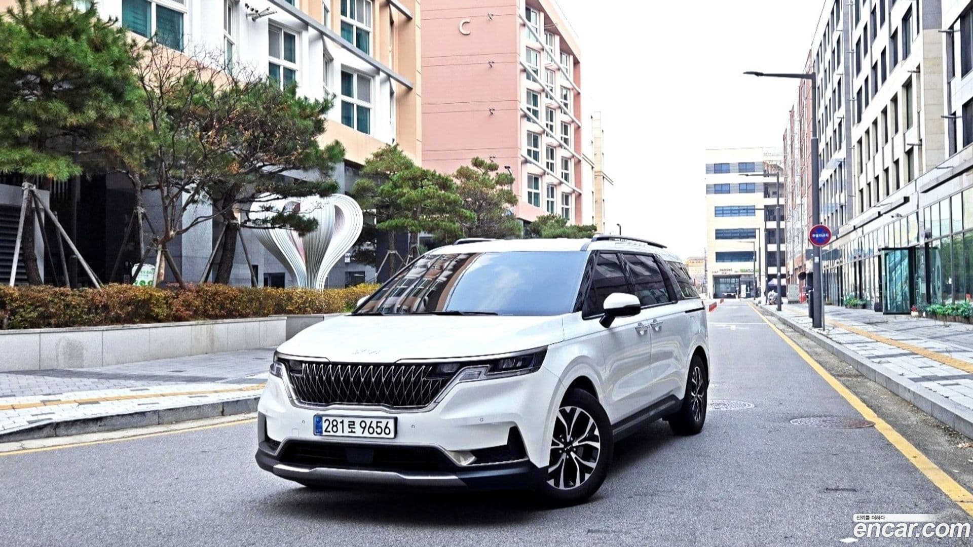 Main__Slider__Photo:Canival Kia 2022.9-0