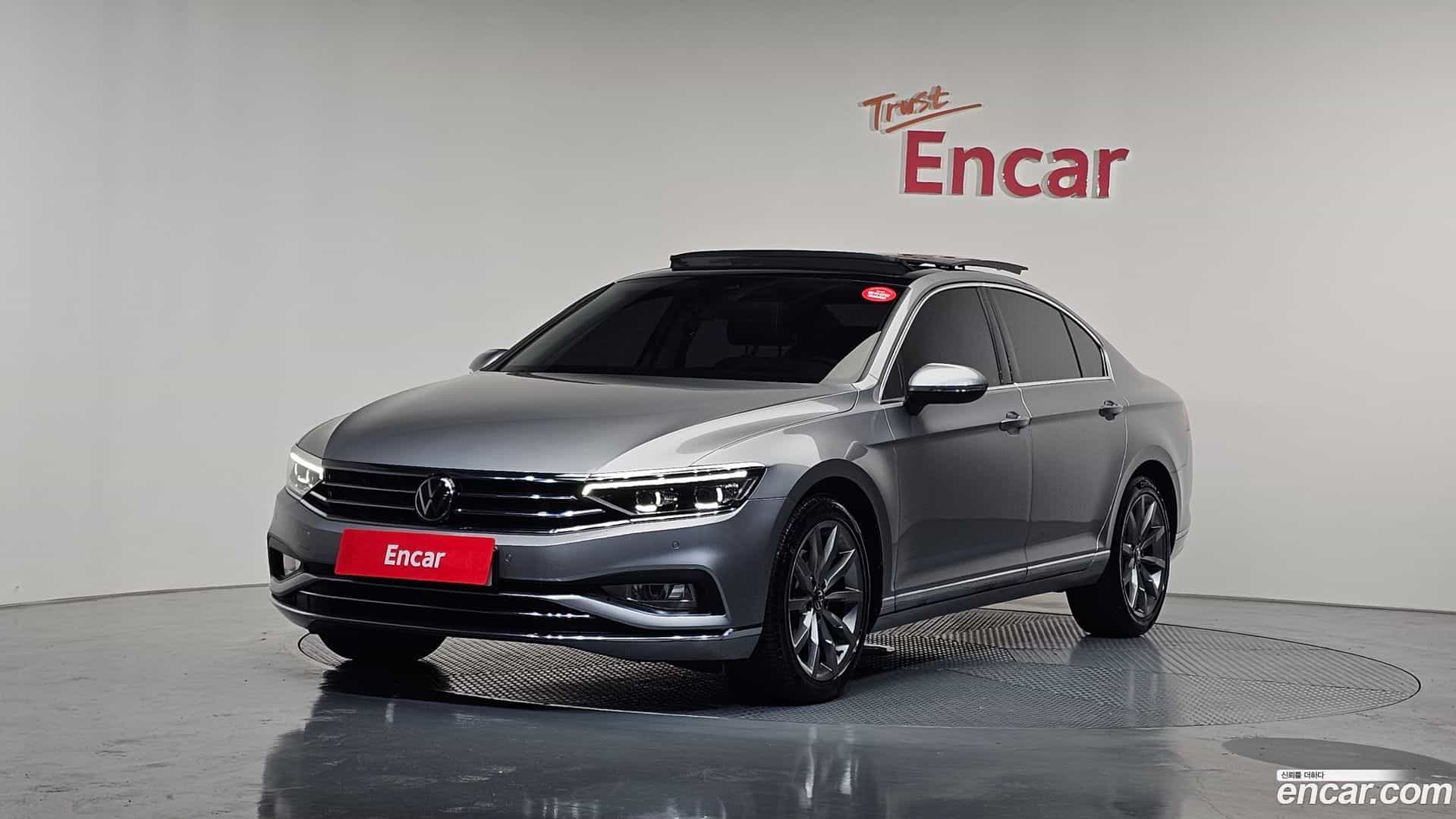 Passat Volkswagen 2021.11-OUTER-001