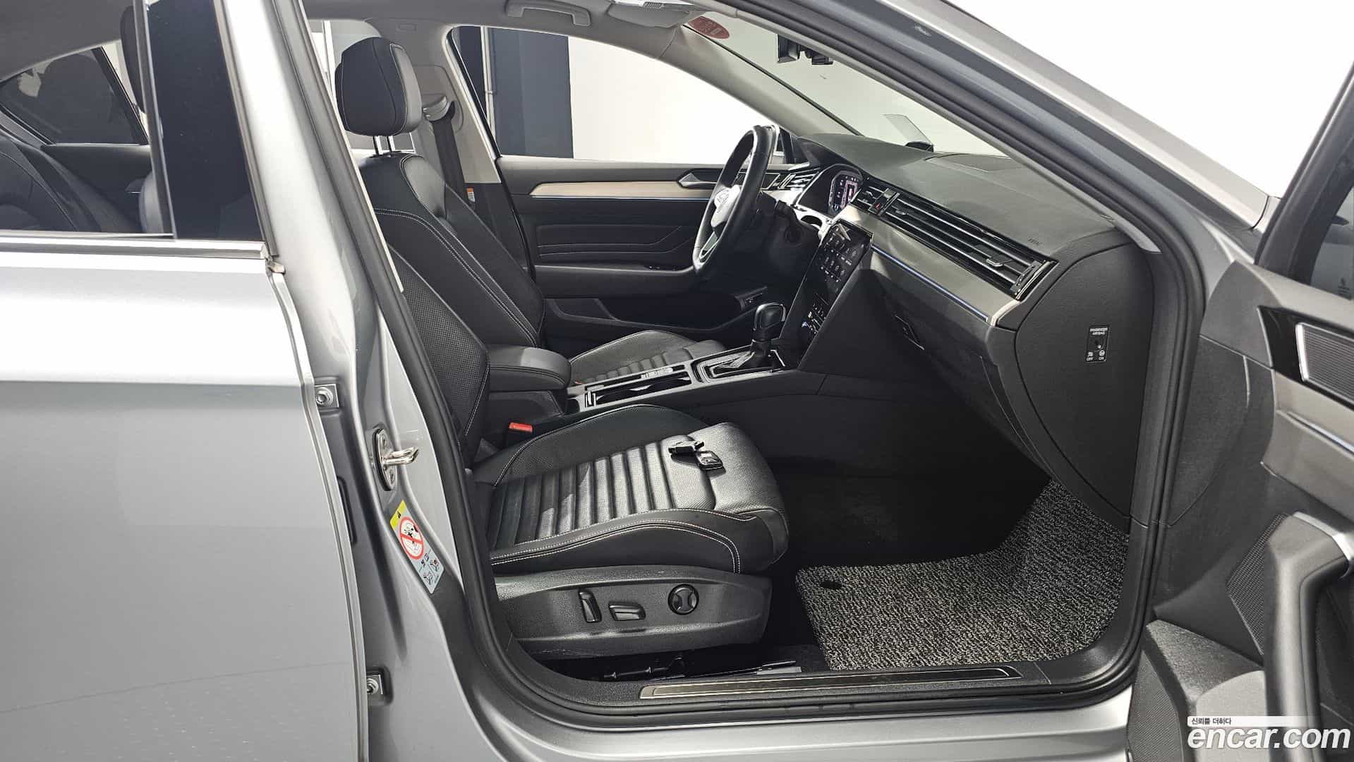 Passat Volkswagen 2021.11-OPTION-015