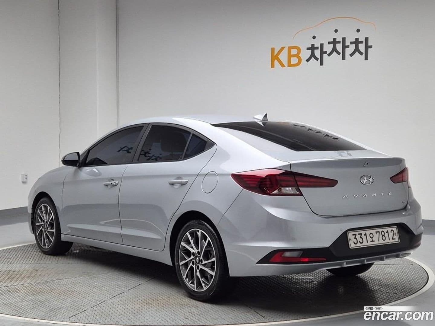 Main__Slider__Photo:AVANTE Hyundai 2019.7-0
