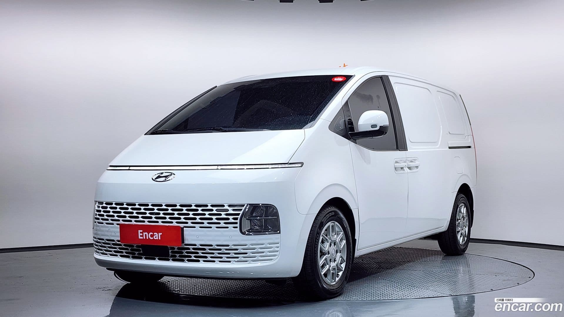 Main__Slider__Photo:Staria Hyundai 2023.4-0