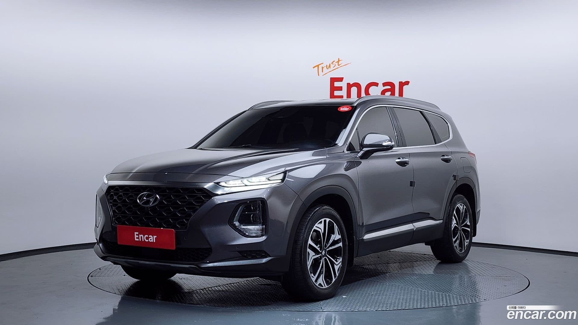 Main__Slider__Photo:Santafe Hyundai 2018.6-0