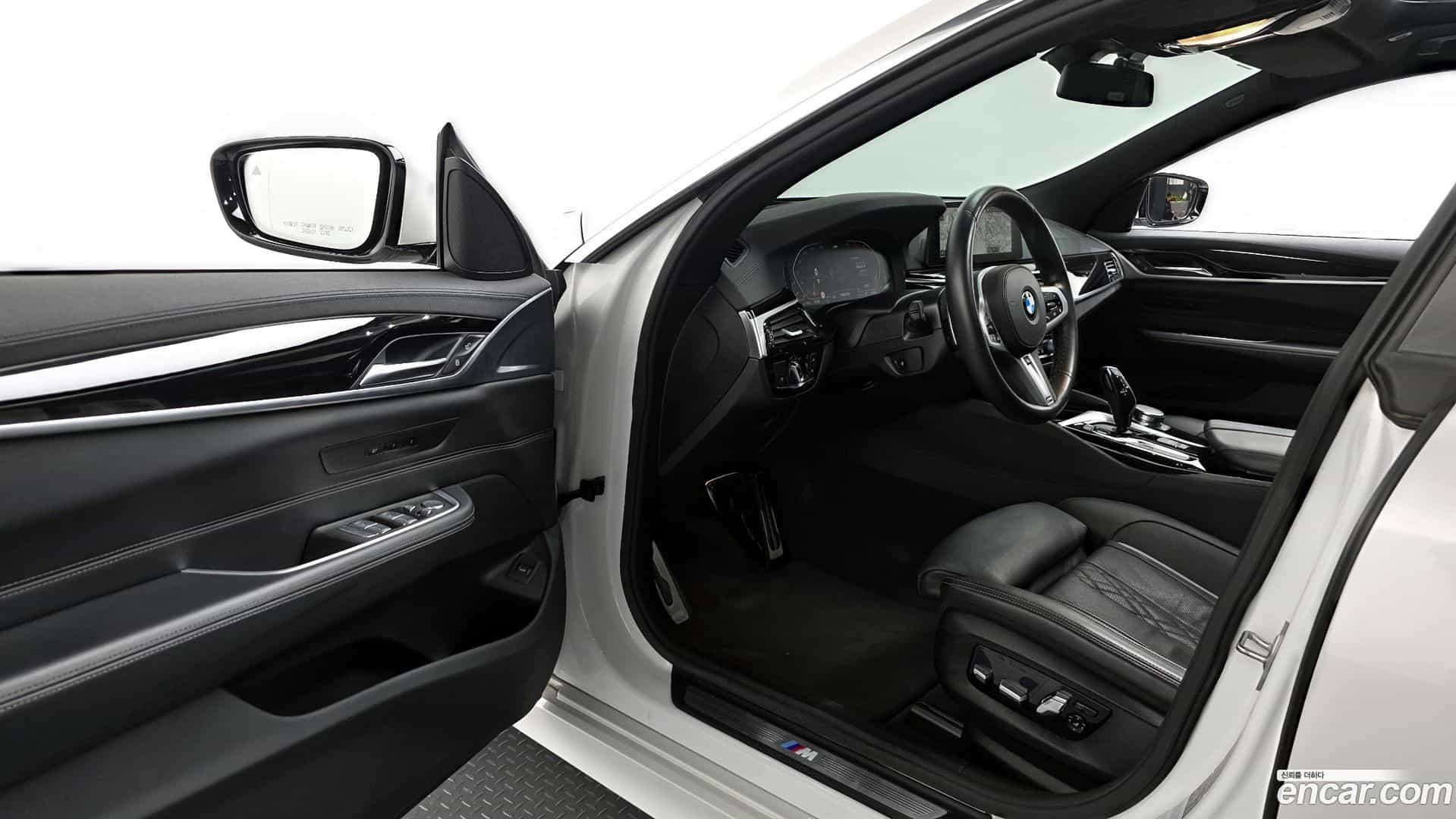 Gran Turismo BMW 2020.5-INNER-010