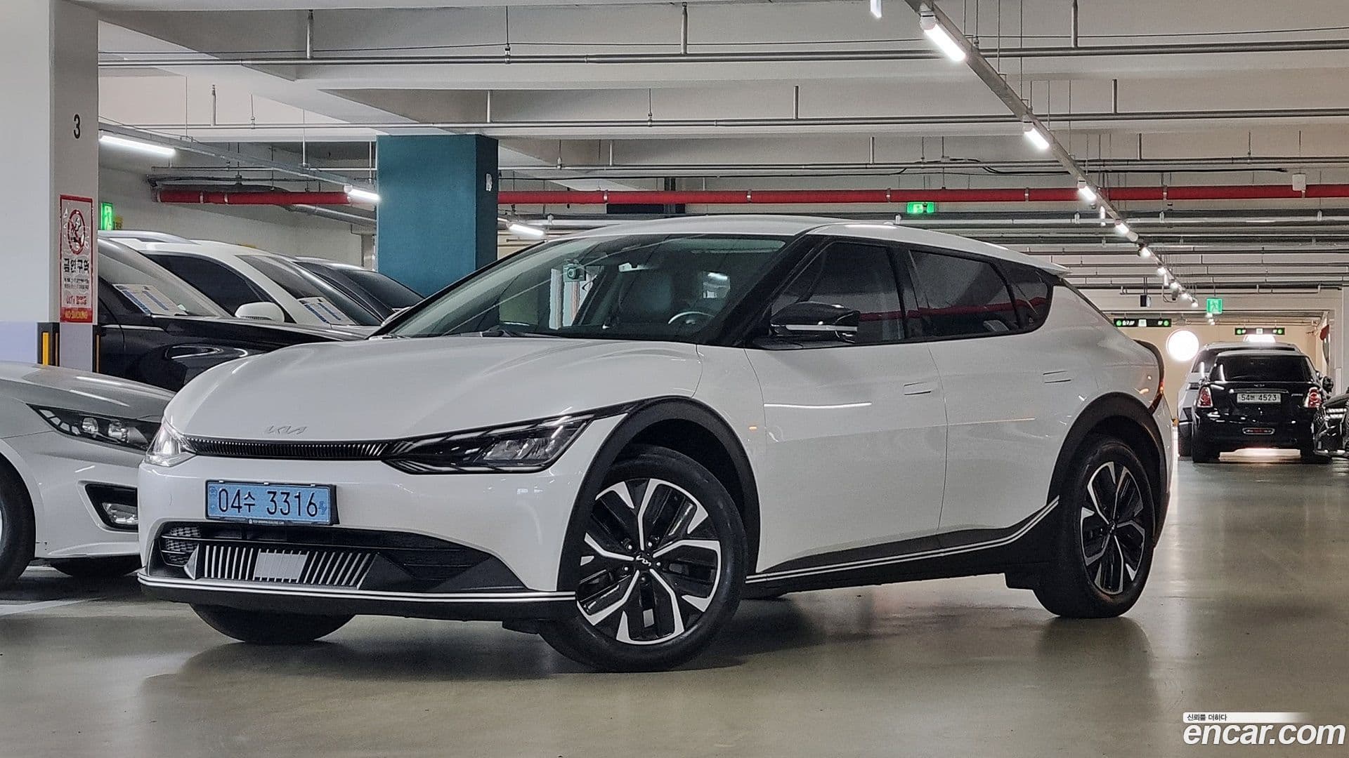 Main__Slider__Photo:EV6 Kia 2022.2-0