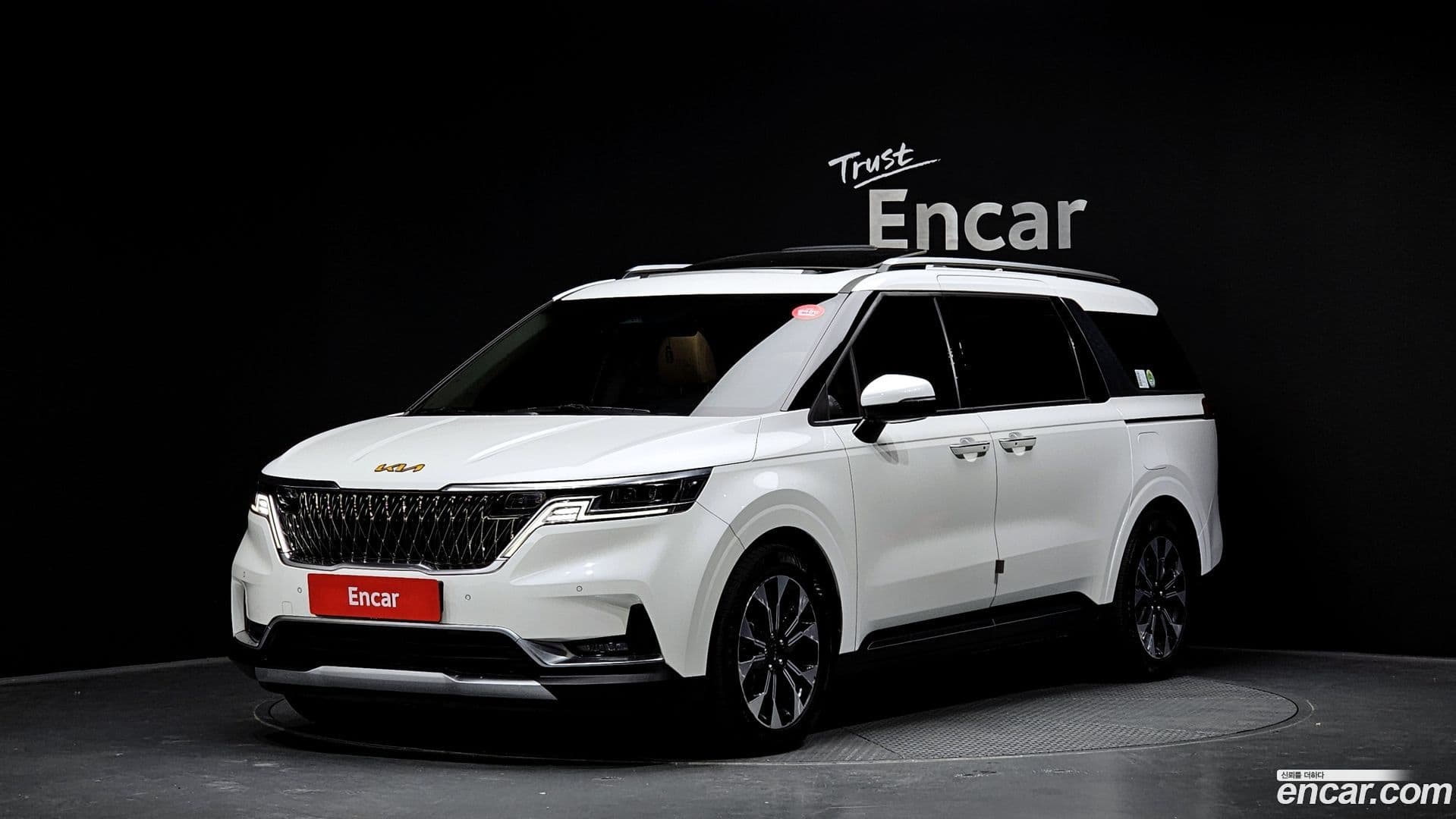 Main__Slider__Photo:Canival Kia 2021.5-0