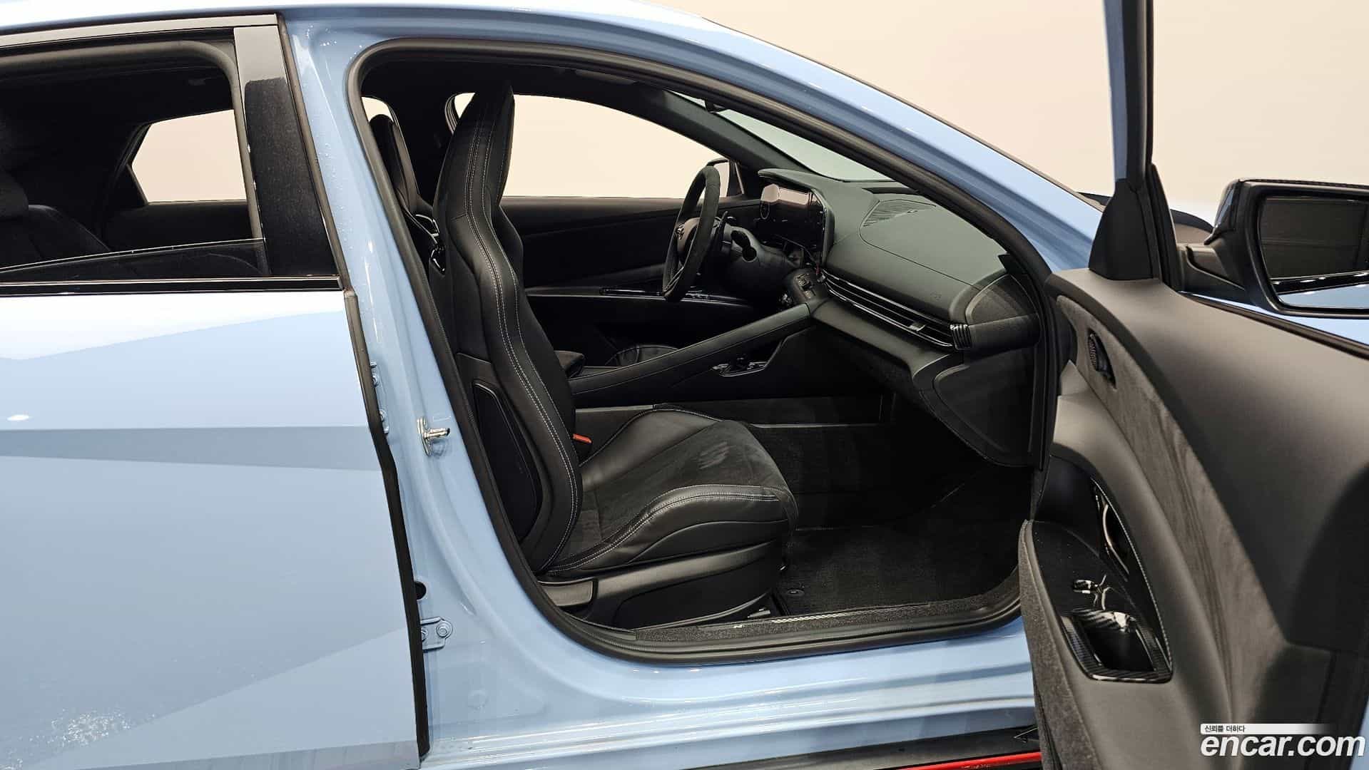 AVANTE Hyundai 2023.10-OPTION-015